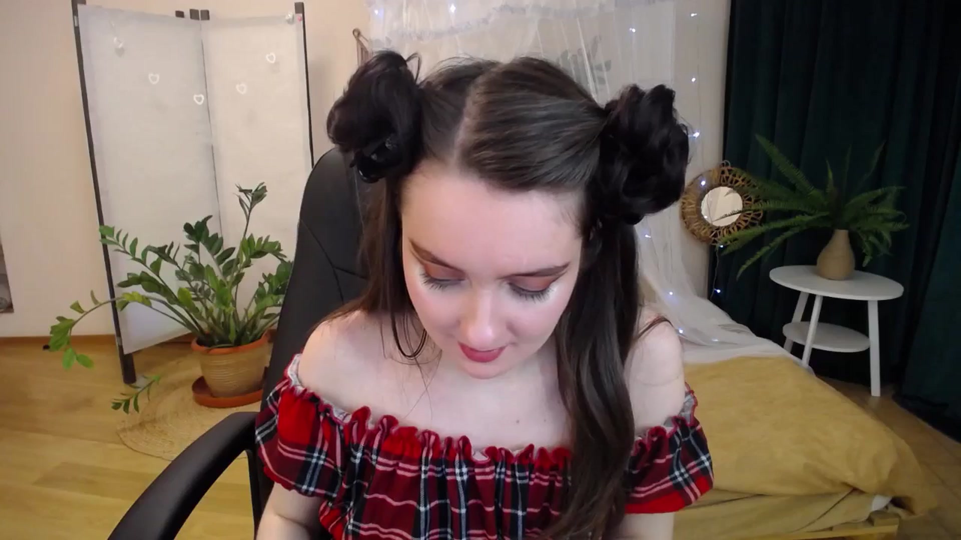 Gallery image thumbnail from Milim_Nava's myfreecams stream on, 05/16/2025, 18:40 image 16 of 20