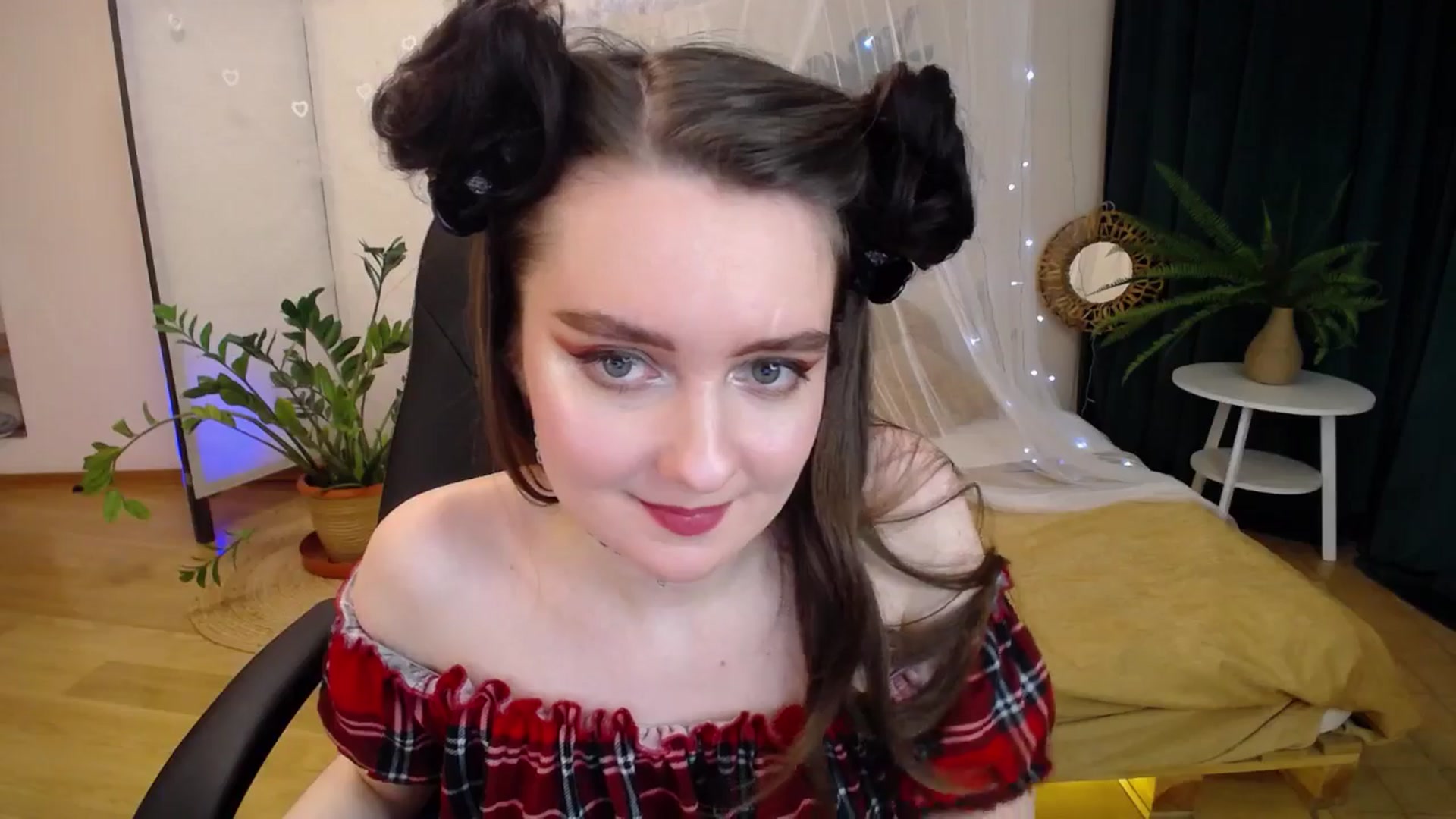 Gallery image thumbnail from Milim_Nava's myfreecams stream on, 05/16/2025, 20:01 image 15 of 20