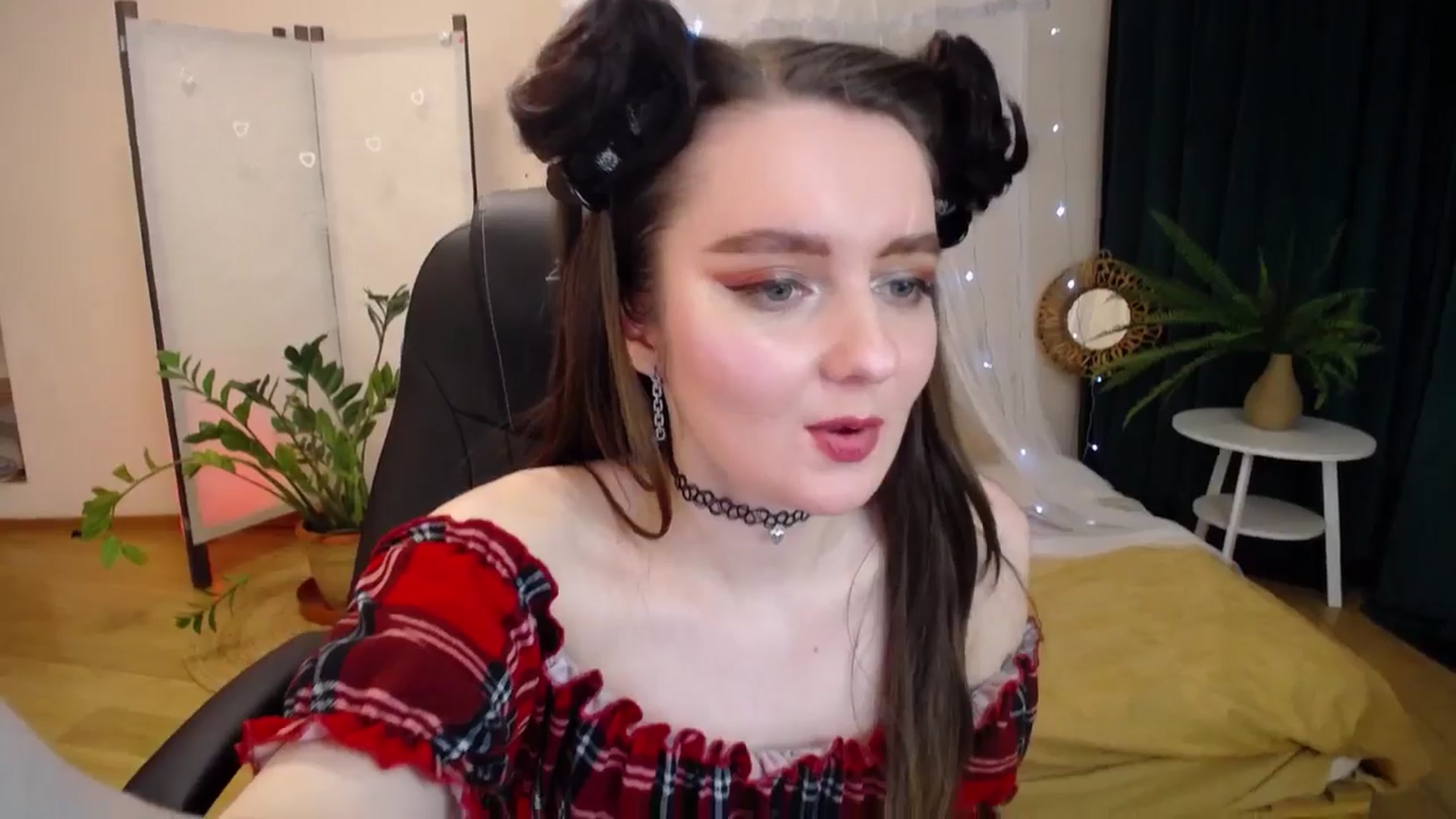 Gallery image thumbnail from Milim_Nava's myfreecams stream on, 05/16/2025, 20:01 image 18 of 20