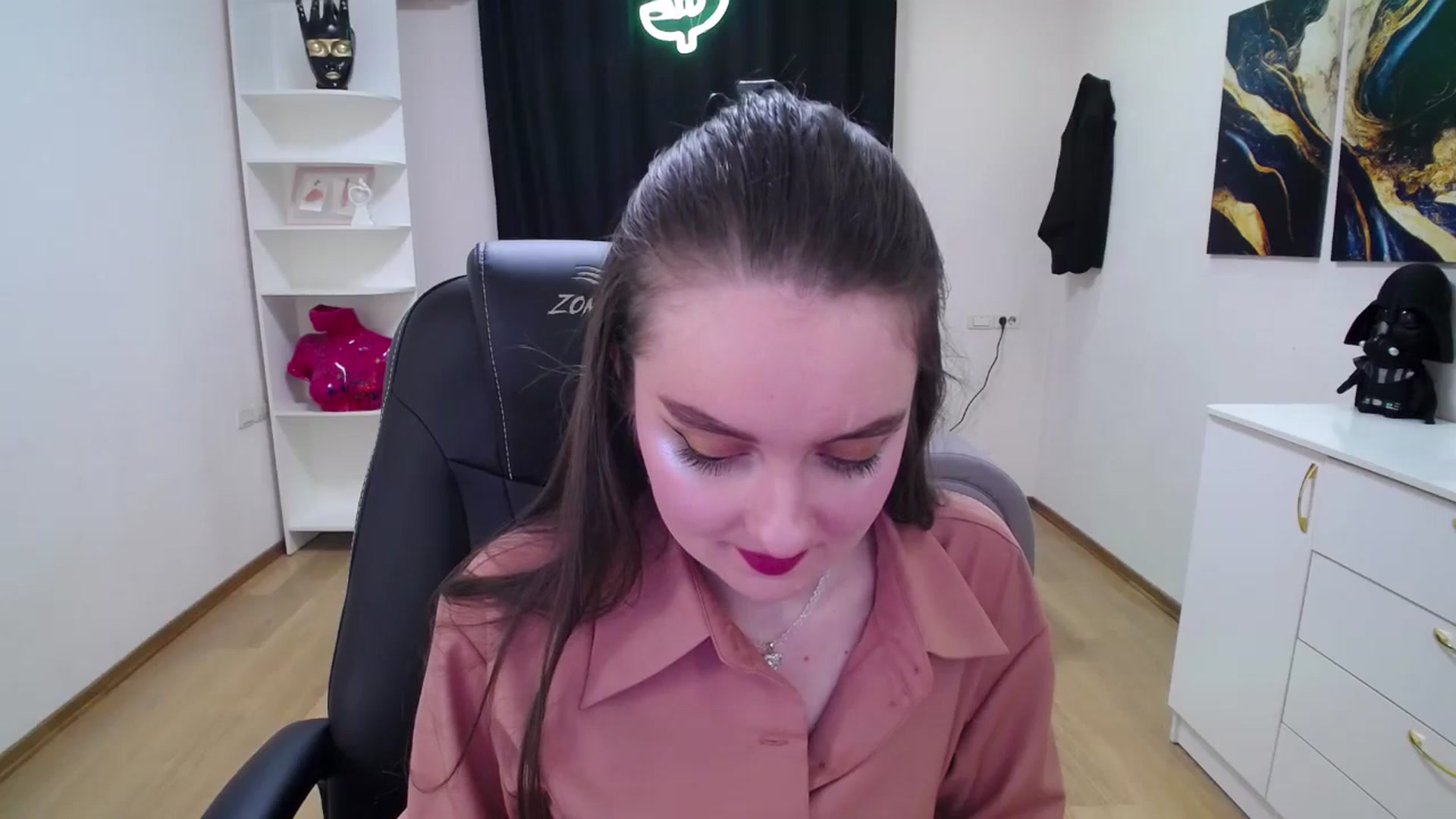 Gallery image thumbnail from Milim_Nava's myfreecams stream on, 05/17/2025, 18:27 image 15 of 20