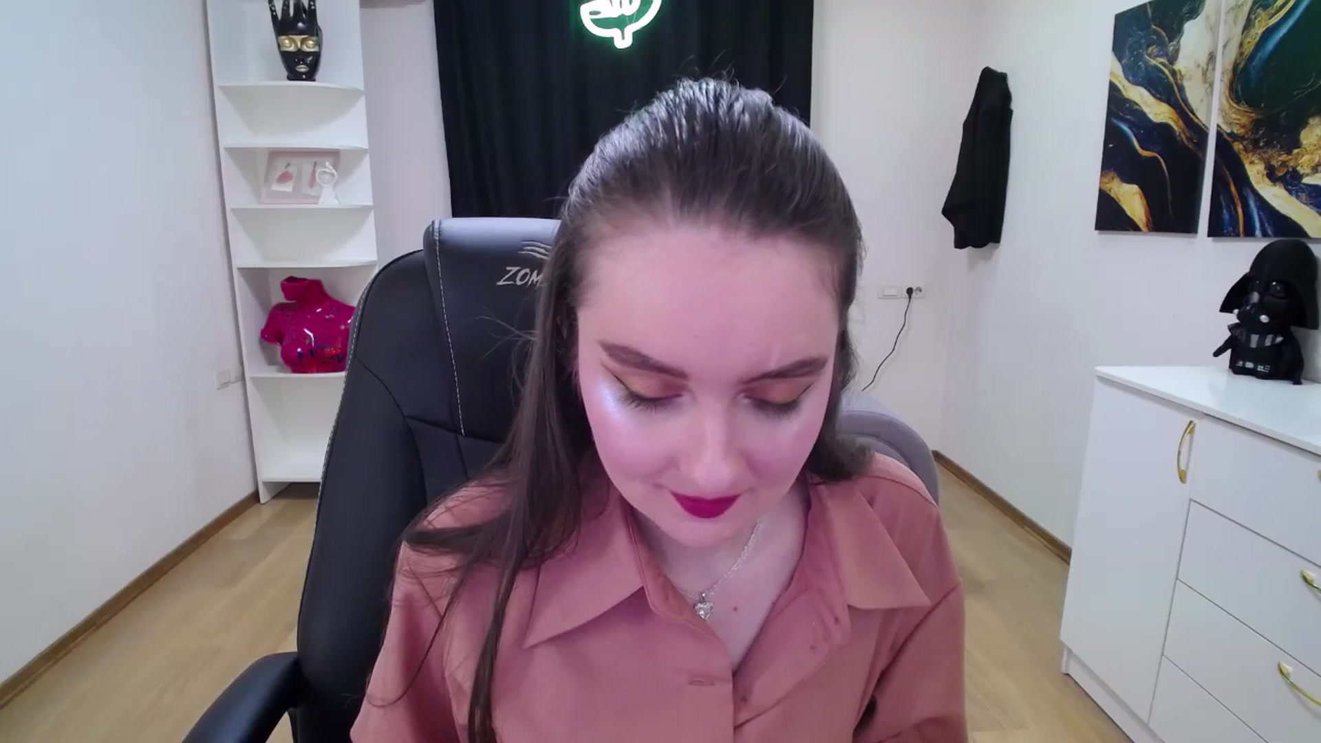 Gallery image thumbnail from Milim_Nava's myfreecams stream on, 05/17/2025, 18:27 image 16 of 20