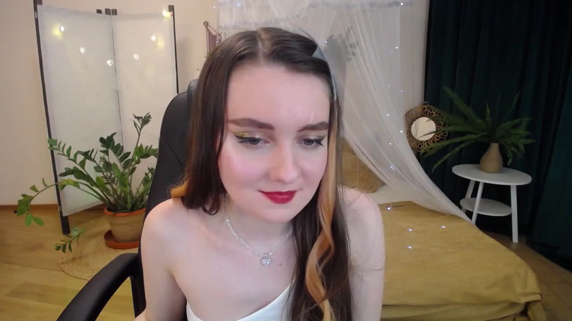 Gallery image thumbnail from Milim_Nava's myfreecams stream on, 05/18/2025, 18:29 image 3 of 20