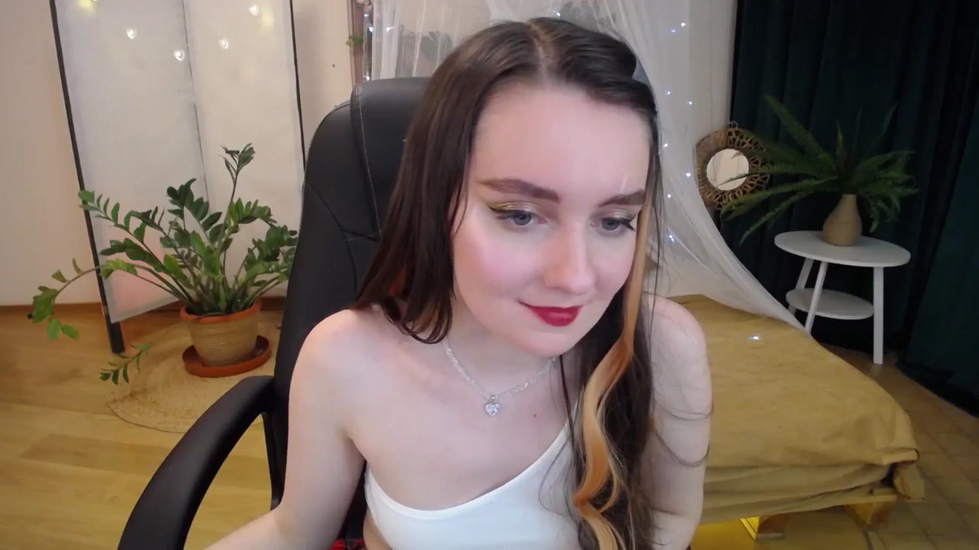 Gallery image thumbnail from Milim_Nava's myfreecams stream on, 05/18/2025, 19:45 image 3 of 20