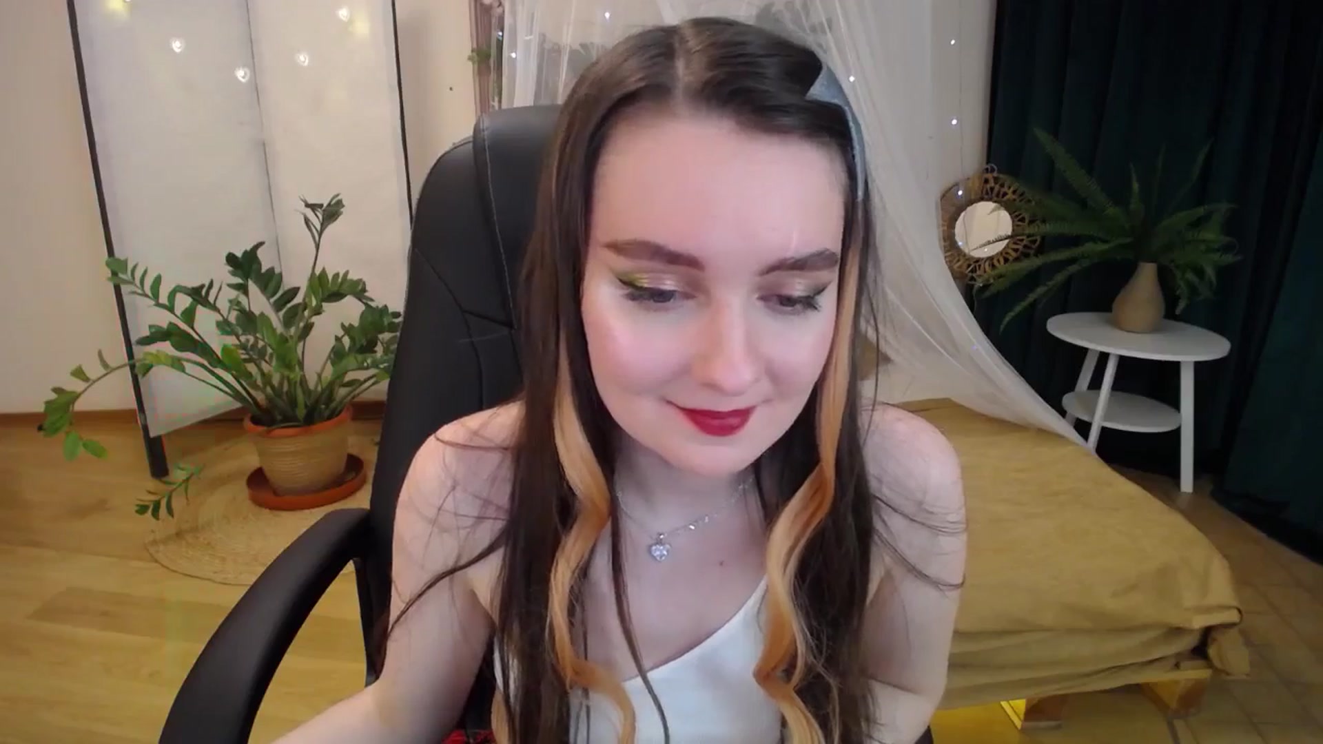Gallery image thumbnail from Milim_Nava's myfreecams stream on, 05/18/2025, 19:45 image 2 of 20
