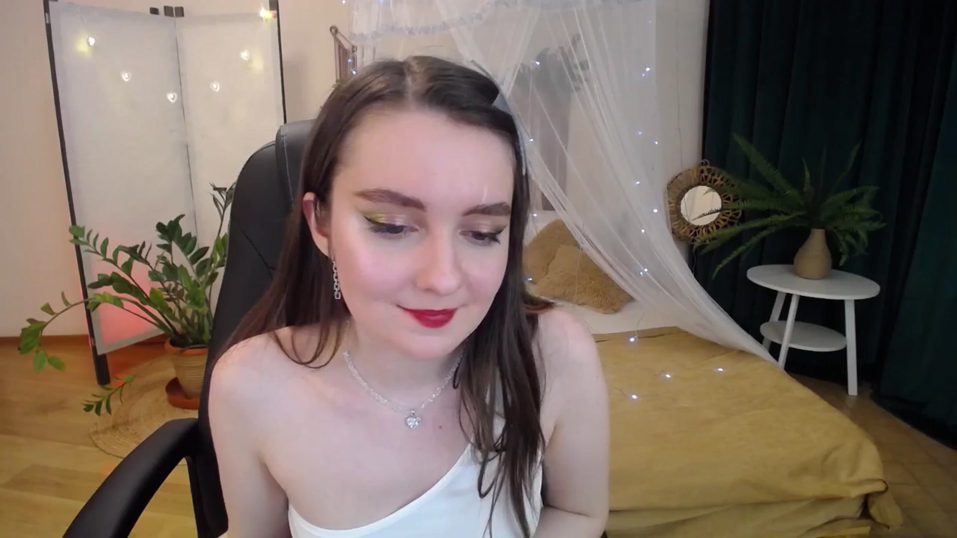 Gallery image thumbnail from Milim_Nava's myfreecams stream on, 05/18/2025, 19:45 image 14 of 20