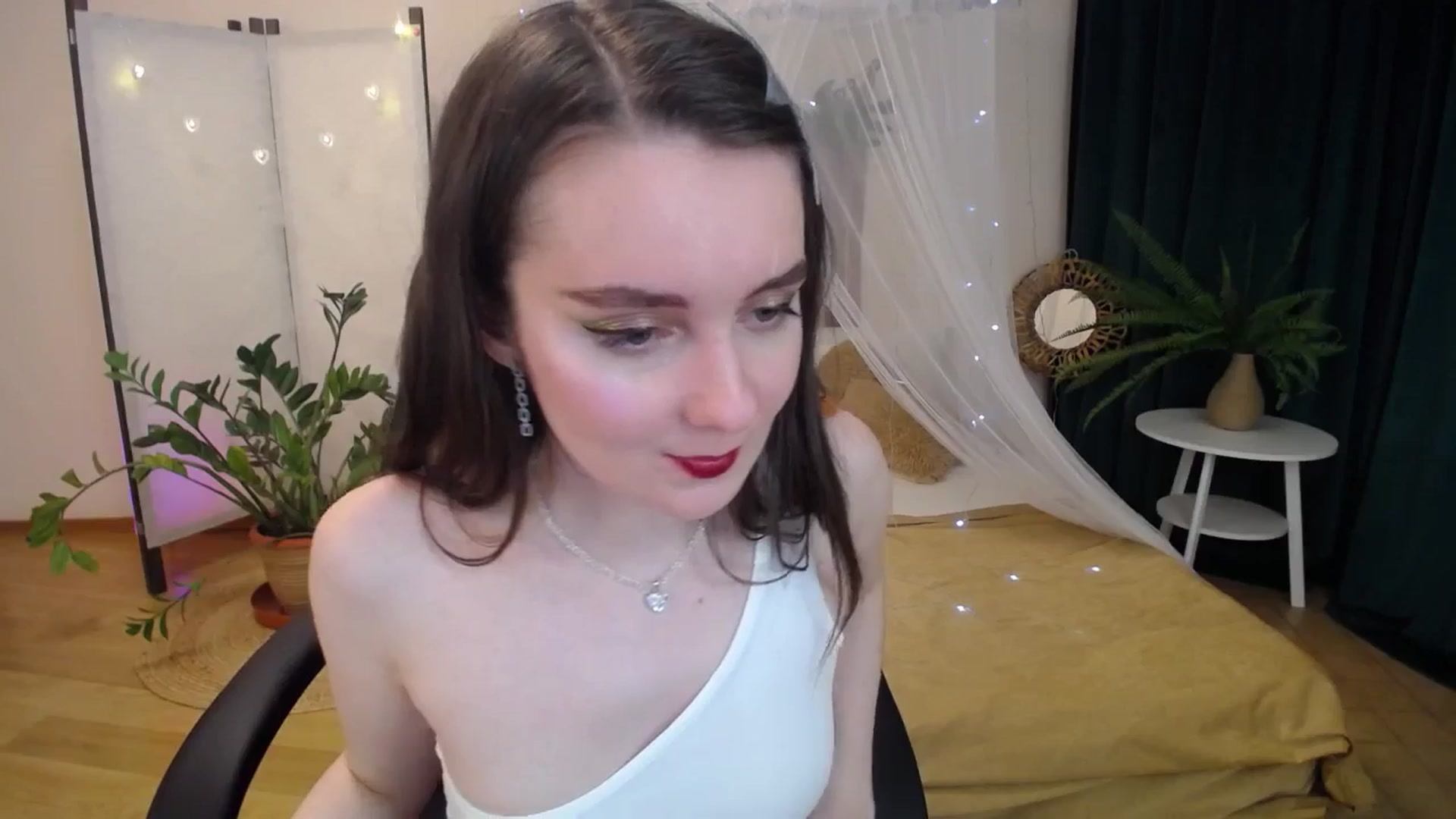 Gallery image thumbnail from Milim_Nava's myfreecams stream on, 05/18/2025, 20:59 image 17 of 20