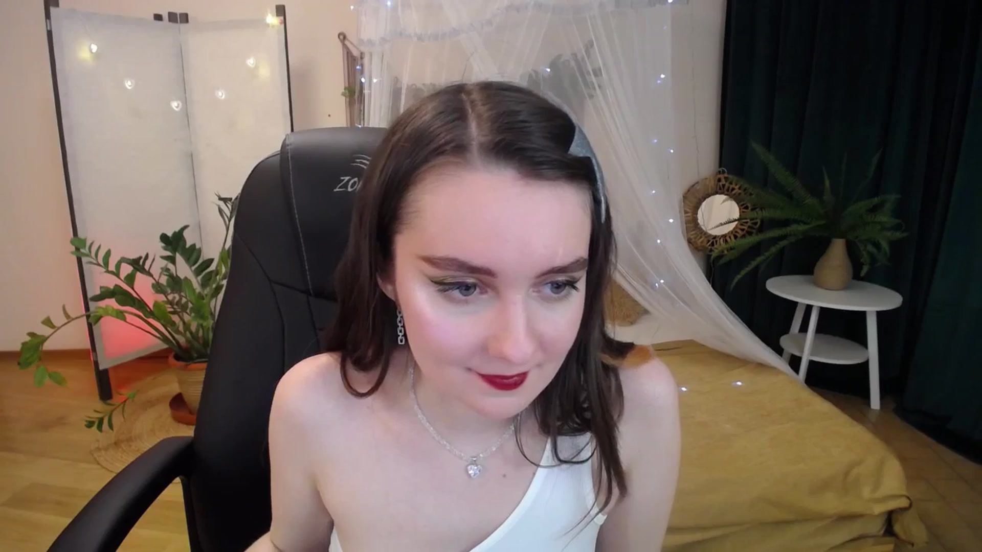 Gallery image thumbnail from Milim_Nava's myfreecams stream on, 05/18/2025, 20:59 image 16 of 20