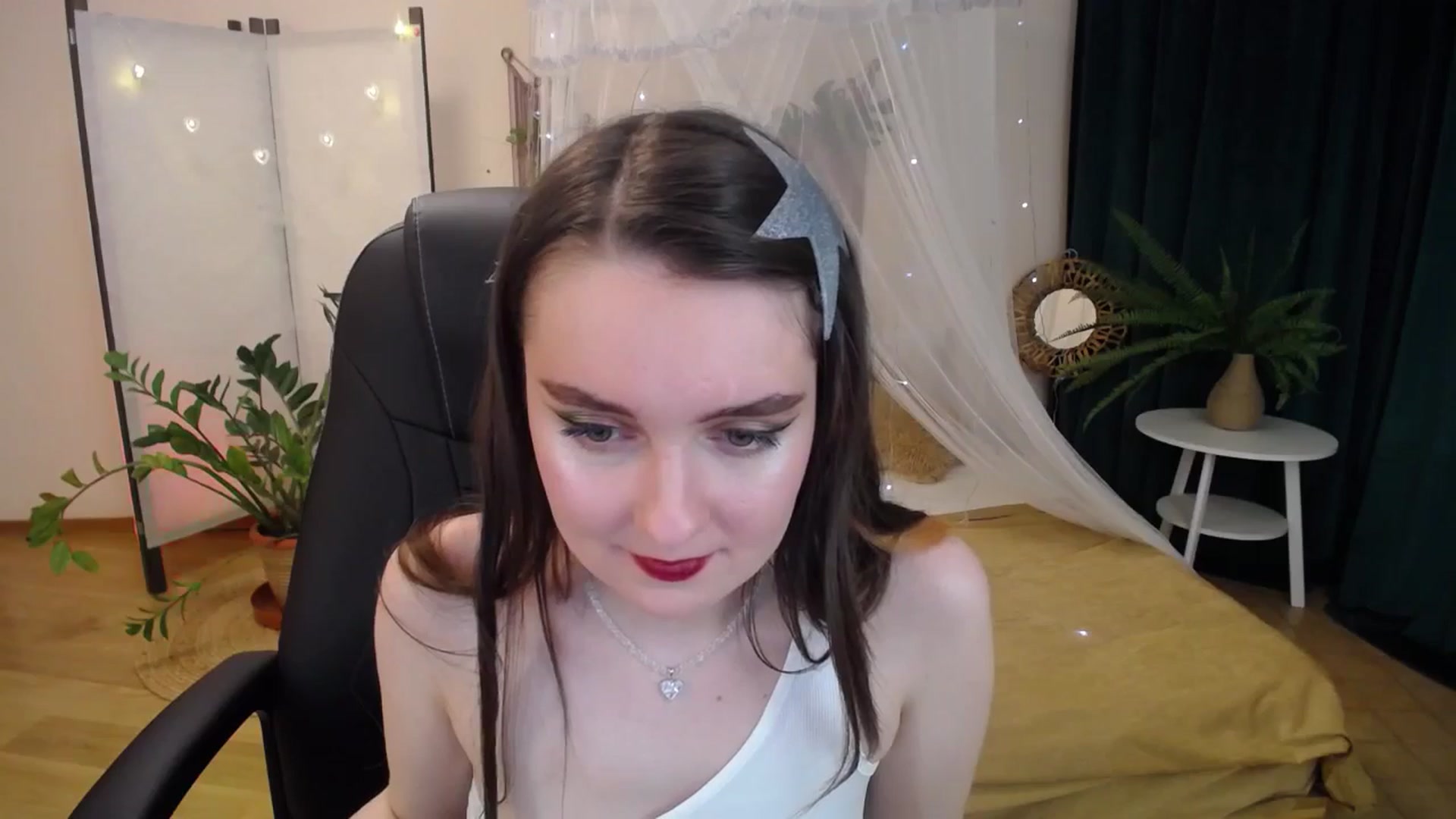 Gallery image thumbnail from Milim_Nava's myfreecams stream on, 05/18/2025, 20:59 image 13 of 20