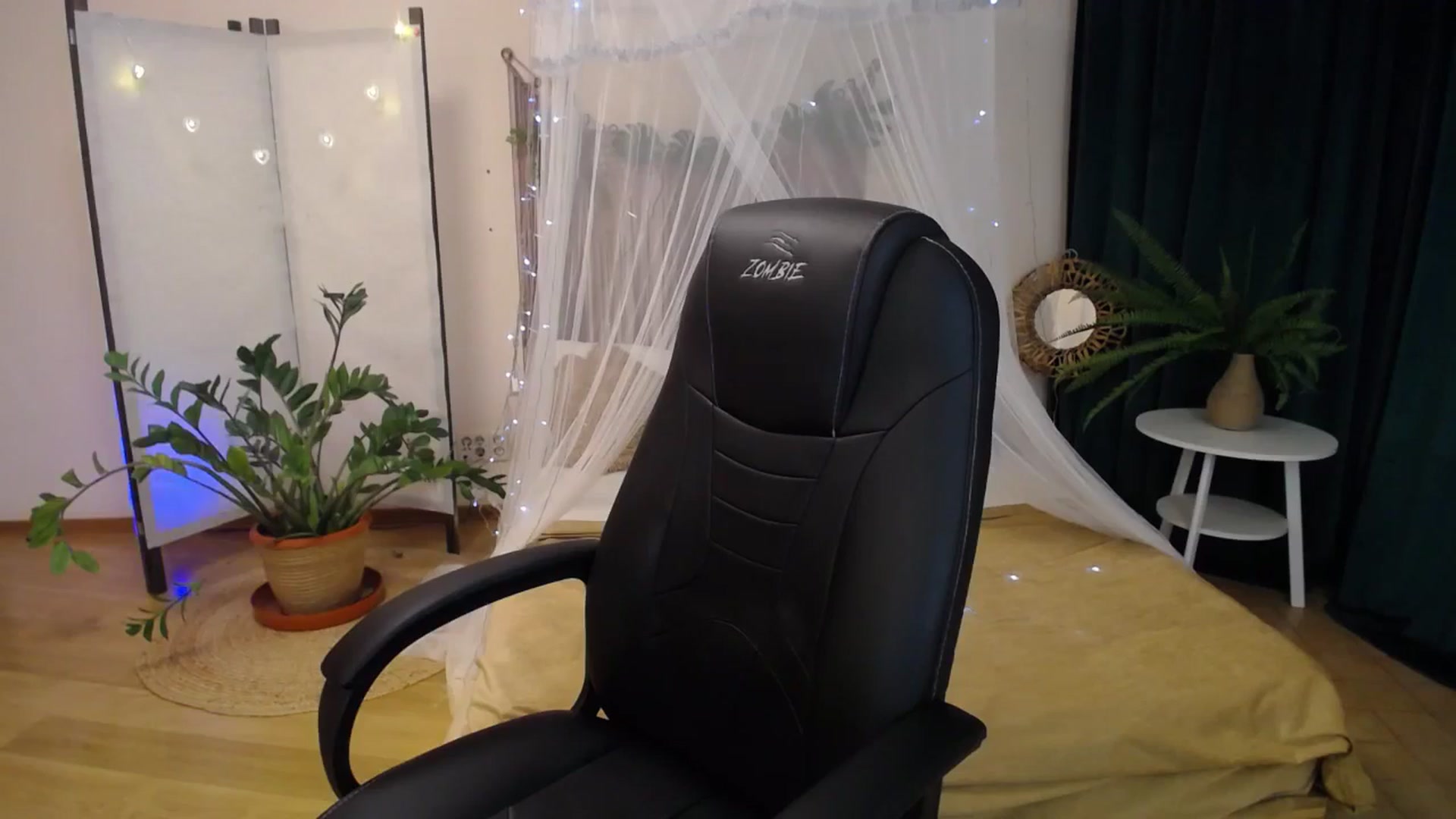 Gallery image thumbnail from Milim_Nava's myfreecams stream on, 05/18/2025, 20:59 image 18 of 20