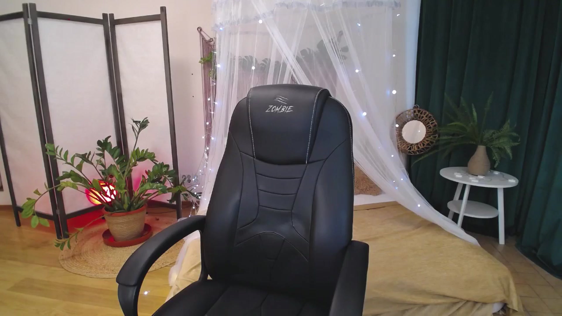 Gallery image thumbnail from Milim_Nava's myfreecams stream on, 05/28/2025, 09:19 image 10 of 20