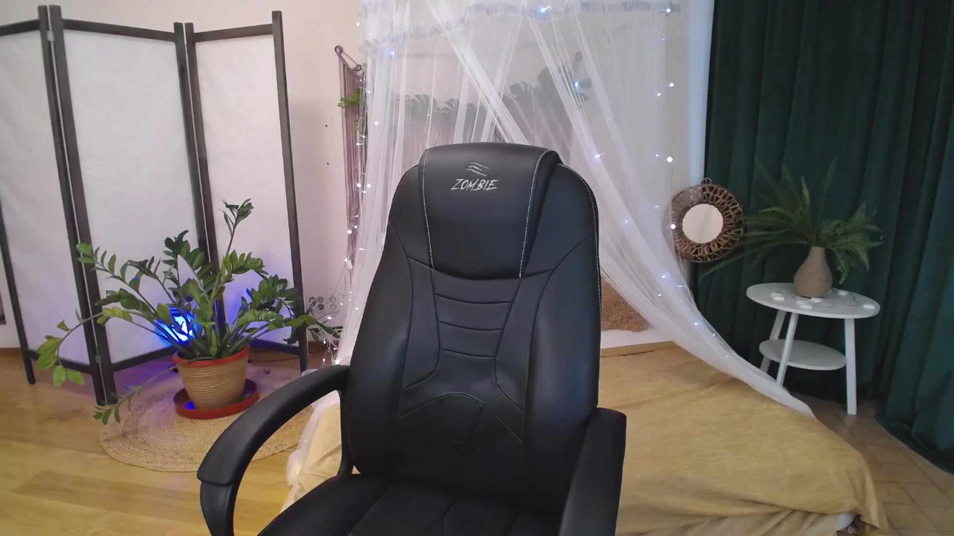 Gallery image thumbnail from Milim_Nava's myfreecams stream on, 05/28/2025, 09:19 image 9 of 20