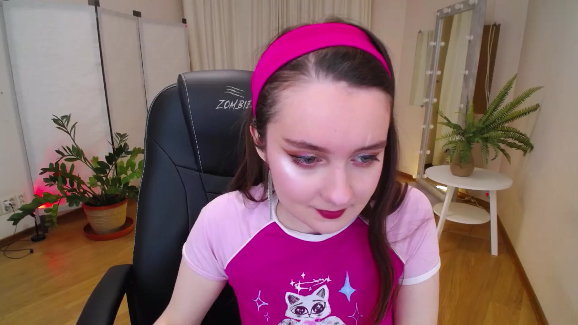 Gallery image thumbnail from Milim_Nava's myfreecams stream on, 06/15/2025, 18:58 image 12 of 20