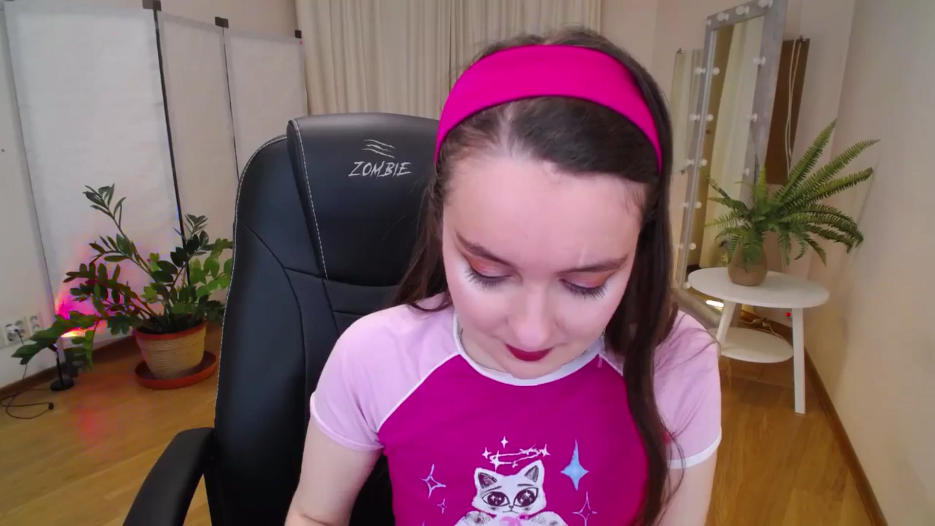 Gallery image thumbnail from Milim_Nava's myfreecams stream on, 06/15/2025, 18:58 image 10 of 20