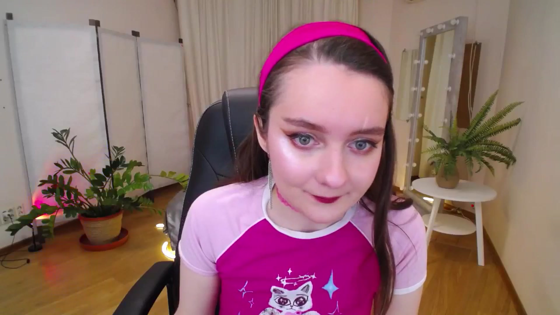 Gallery image thumbnail from Milim_Nava's myfreecams stream on, 06/15/2025, 19:49 image 6 of 20