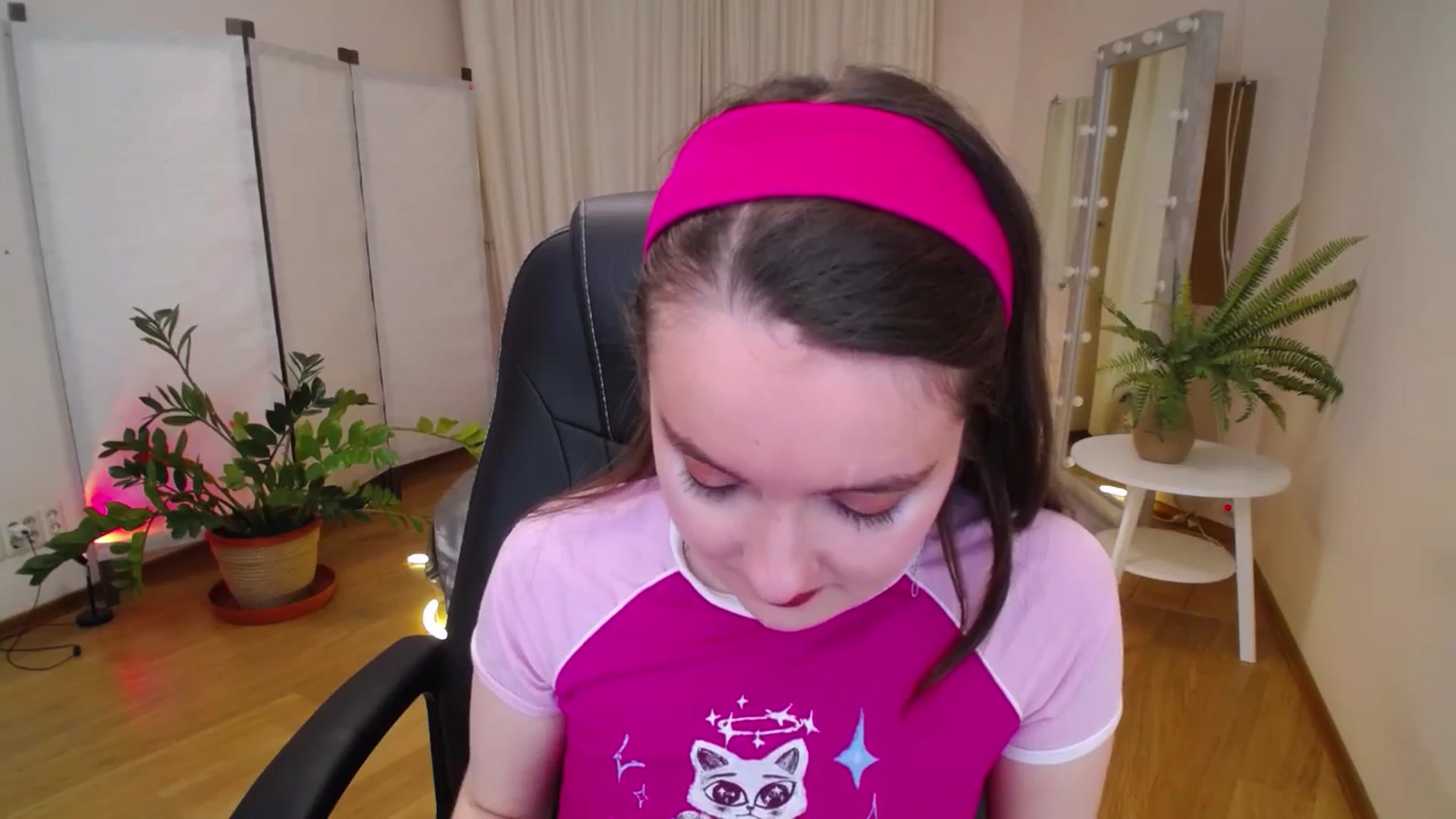 Gallery image thumbnail from Milim_Nava's myfreecams stream on, 06/15/2025, 19:49 image 16 of 20