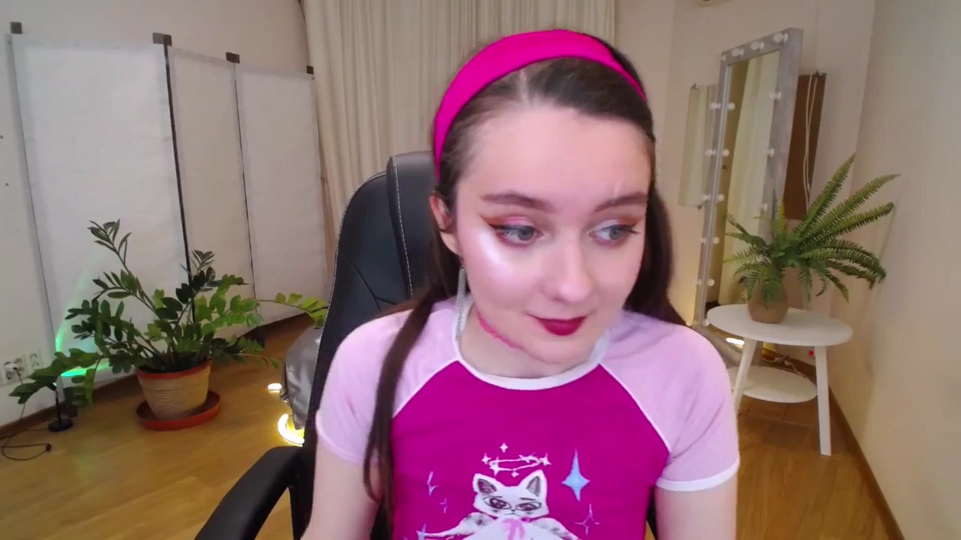 Gallery image thumbnail from Milim_Nava's myfreecams stream on, 06/15/2025, 19:49 image 4 of 20