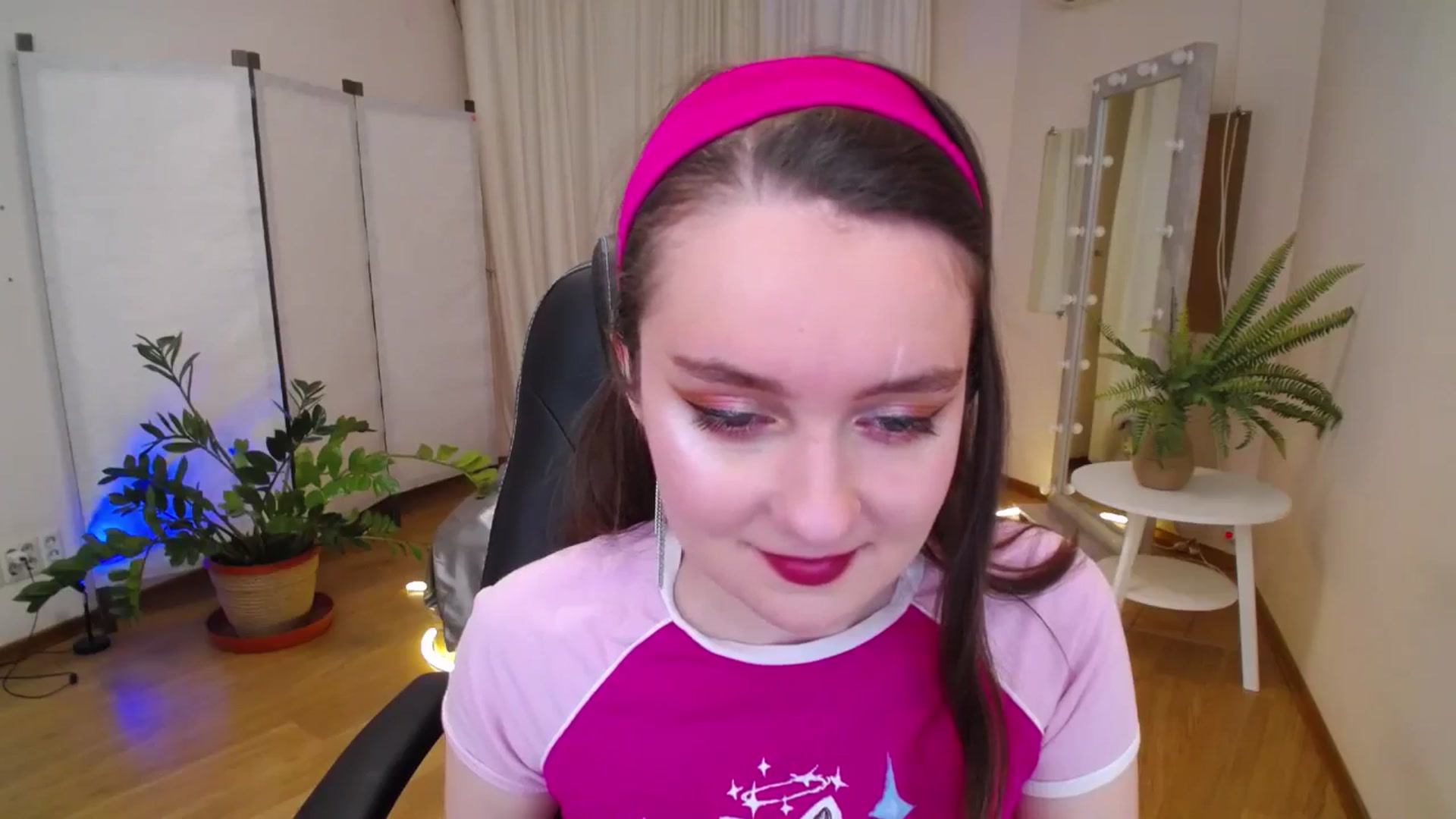 Gallery image thumbnail from Milim_Nava's myfreecams stream on, 06/15/2025, 19:49 image 7 of 20