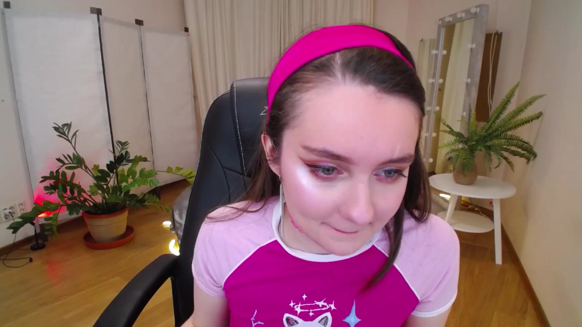 Gallery image thumbnail from Milim_Nava's myfreecams stream on, 06/15/2025, 19:49 image 17 of 20