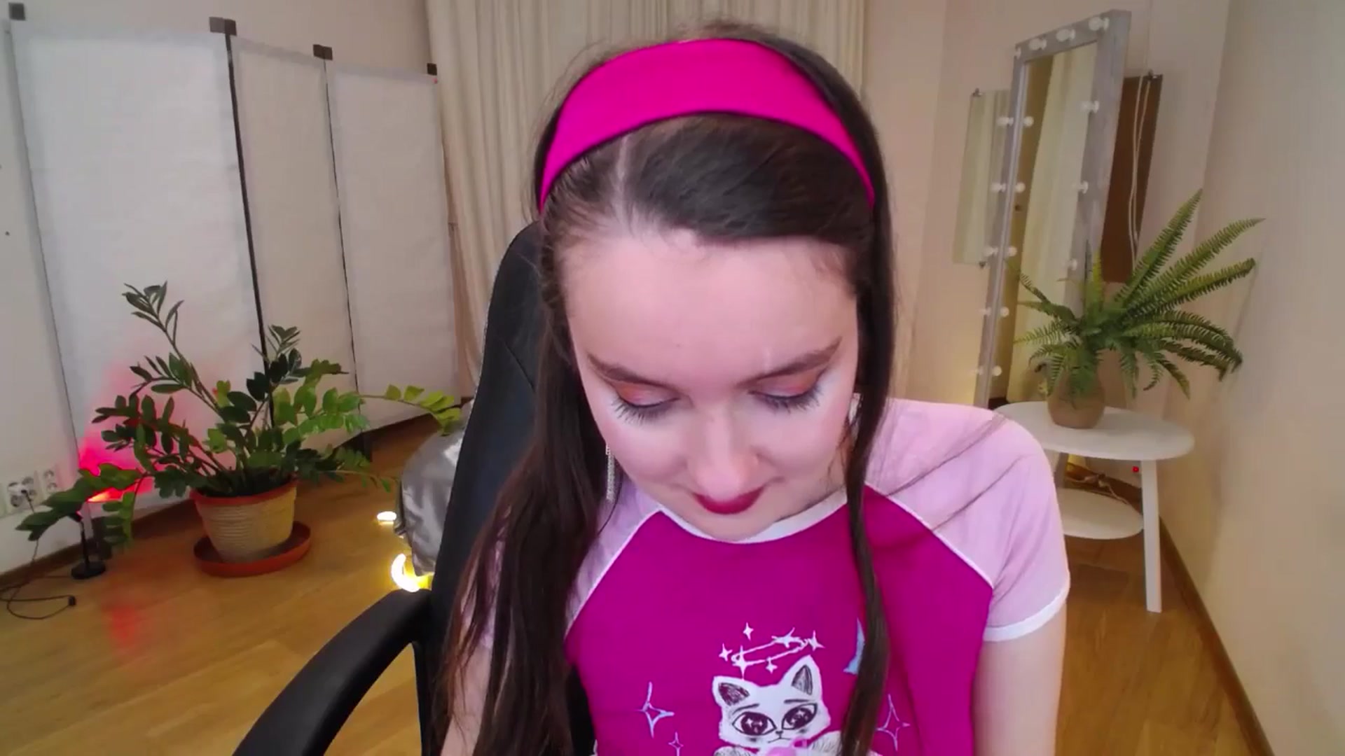 Gallery image thumbnail from Milim_Nava's myfreecams stream on, 06/15/2025, 20:21 image 2 of 20