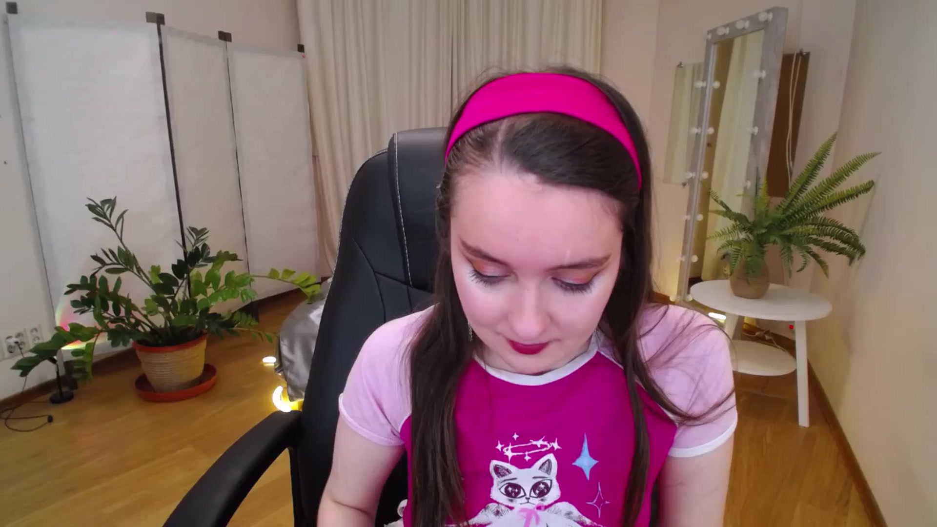 Gallery image thumbnail from Milim_Nava's myfreecams stream on, 06/15/2025, 20:21 image 1 of 20