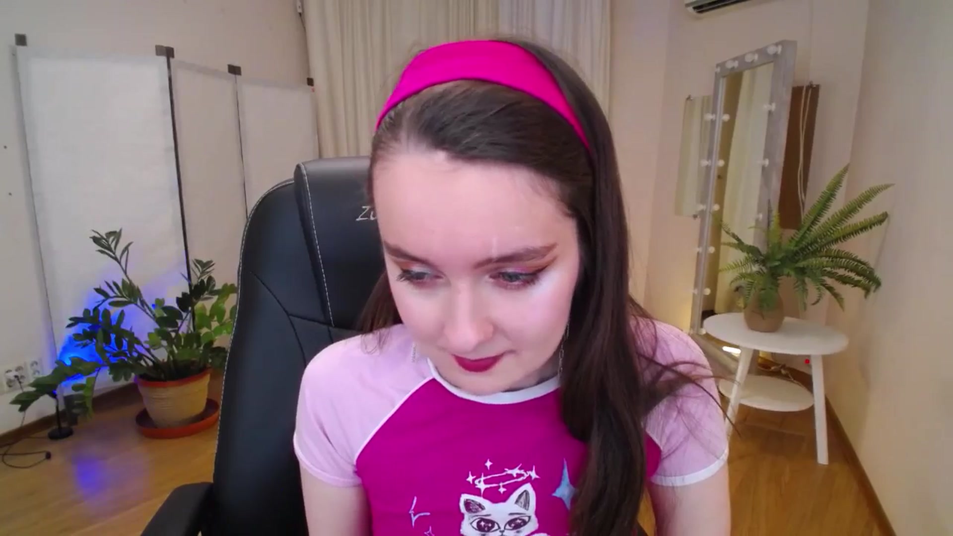 Gallery image thumbnail from Milim_Nava's myfreecams stream on, 06/15/2025, 20:21 image 11 of 20