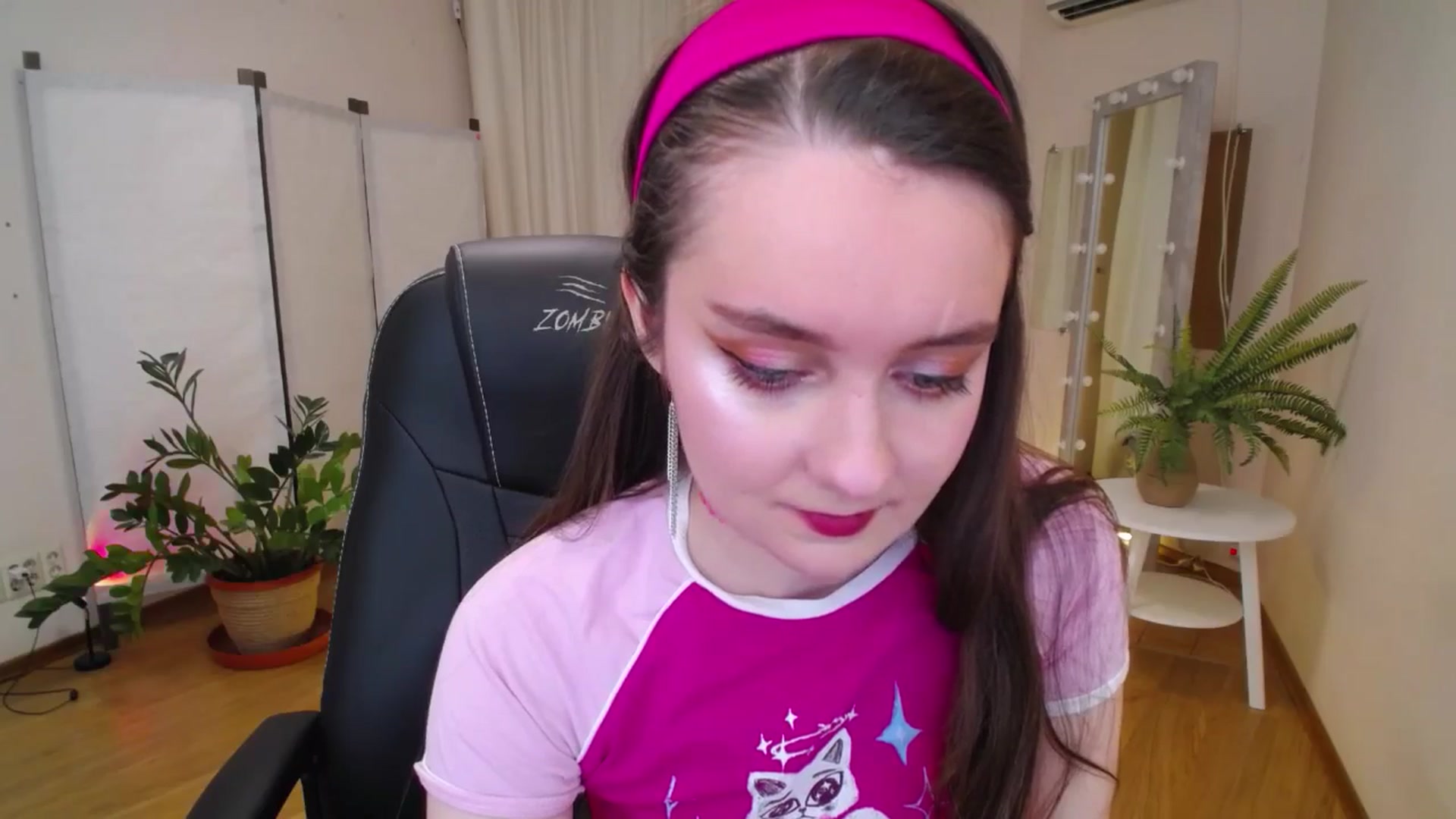 Gallery image thumbnail from Milim_Nava's myfreecams stream on, 06/15/2025, 20:21 image 10 of 20