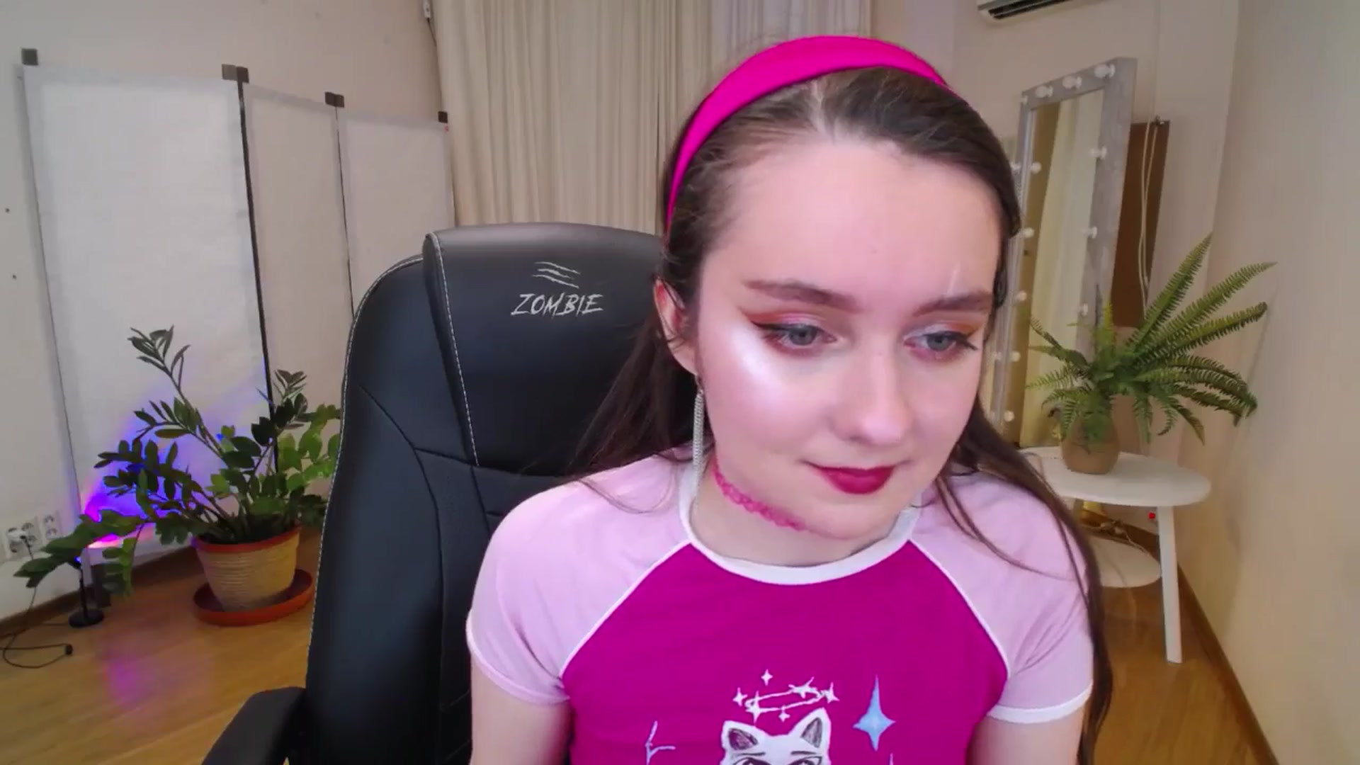 Gallery image thumbnail from Milim_Nava's myfreecams stream on, 06/15/2025, 20:21 image 12 of 20