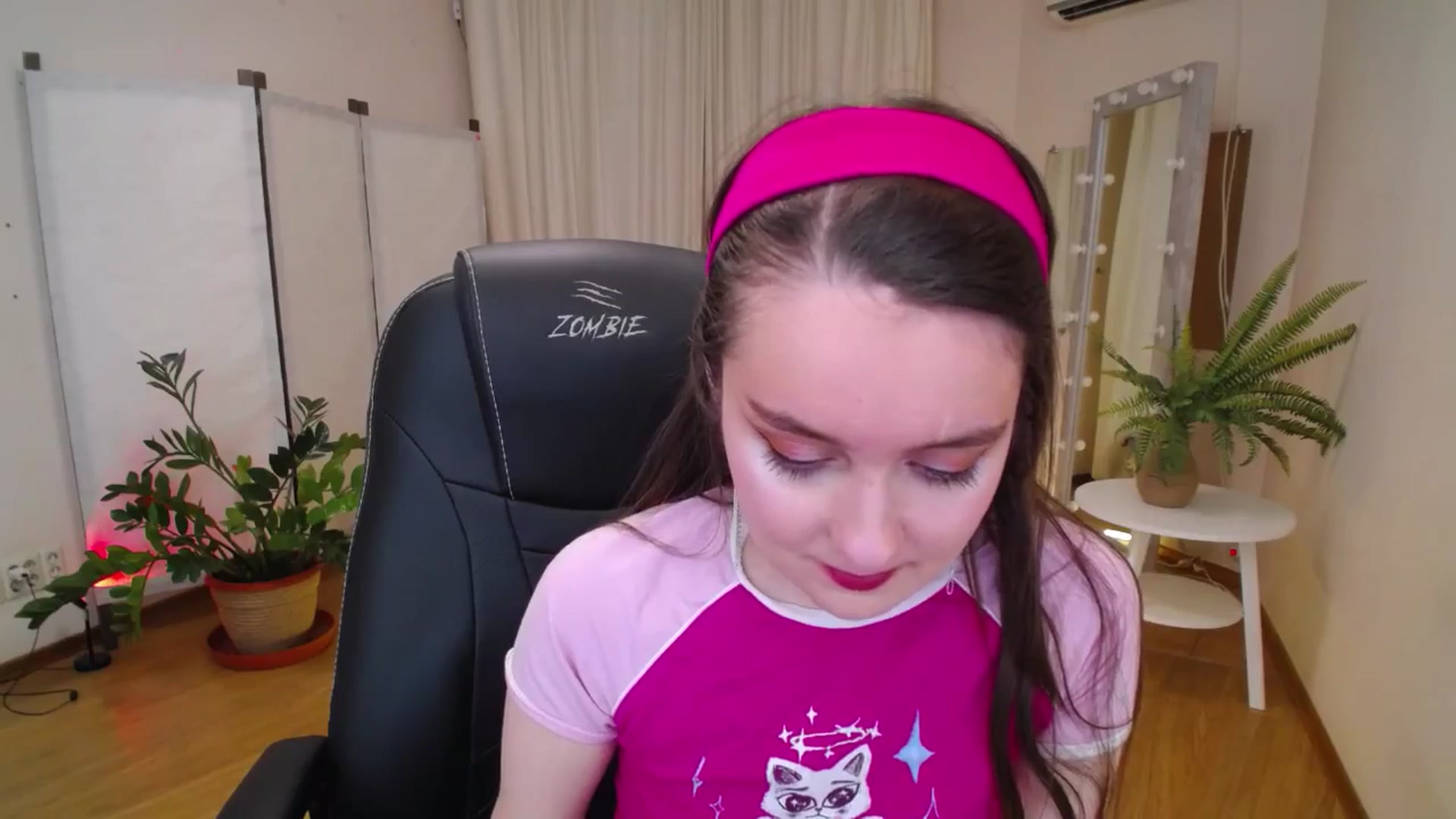 Gallery image thumbnail from Milim_Nava's myfreecams stream on, 06/15/2025, 20:21 image 14 of 20