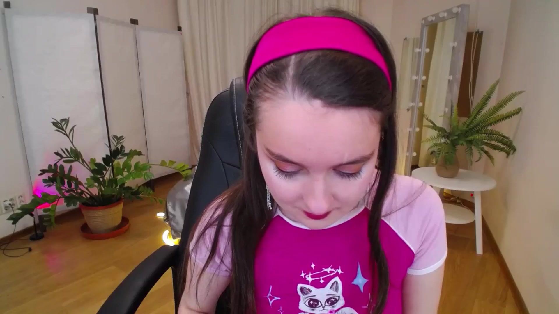 Gallery image thumbnail from Milim_Nava's myfreecams stream on, 06/15/2025, 20:21 image 3 of 20