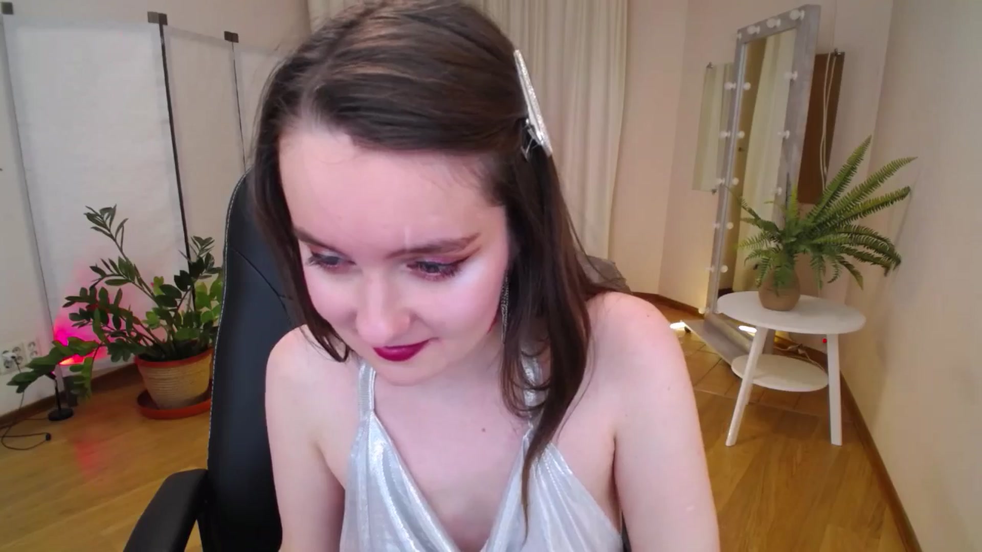 Gallery image thumbnail from Milim_Nava's myfreecams stream on, 06/15/2025, 21:35 image 19 of 20