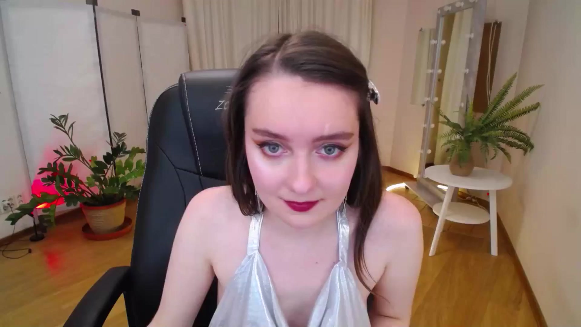 Gallery image thumbnail from Milim_Nava's myfreecams stream on, 06/15/2025, 21:35 image 10 of 20