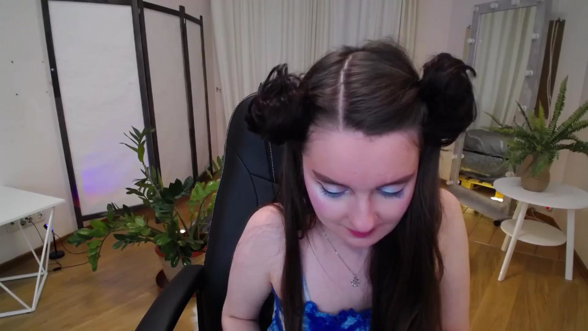 Gallery image thumbnail from Milim_Nava's myfreecams stream on, 06/19/2025, 05:49 image 11 of 20
