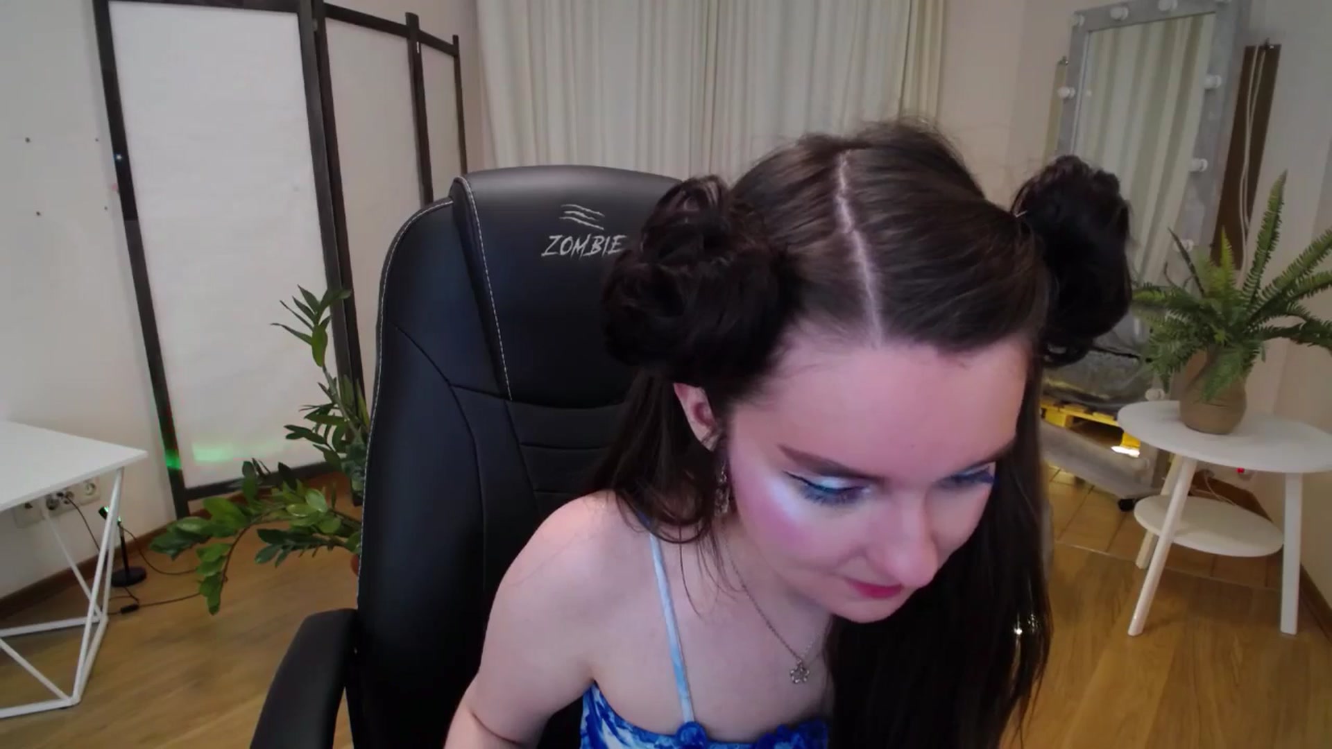 Gallery image thumbnail from Milim_Nava's myfreecams stream on, 06/19/2025, 05:49 image 5 of 20