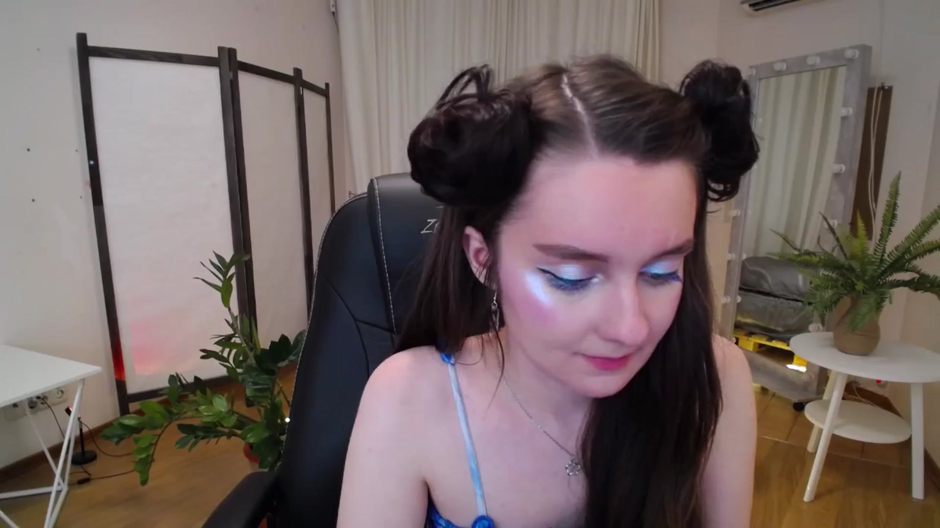 Gallery image thumbnail from Milim_Nava's myfreecams stream on, 06/19/2025, 05:49 image 3 of 20