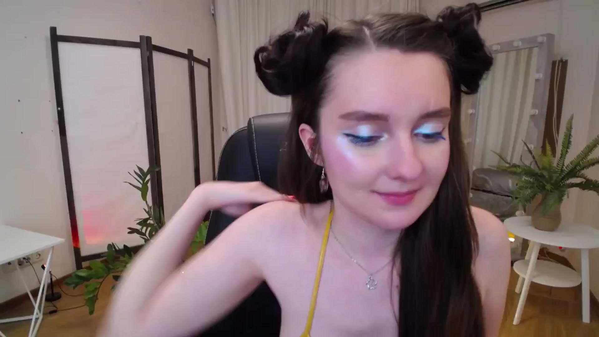 Gallery image thumbnail from Milim_Nava's myfreecams stream on, 06/19/2025, 07:20 image 14 of 20