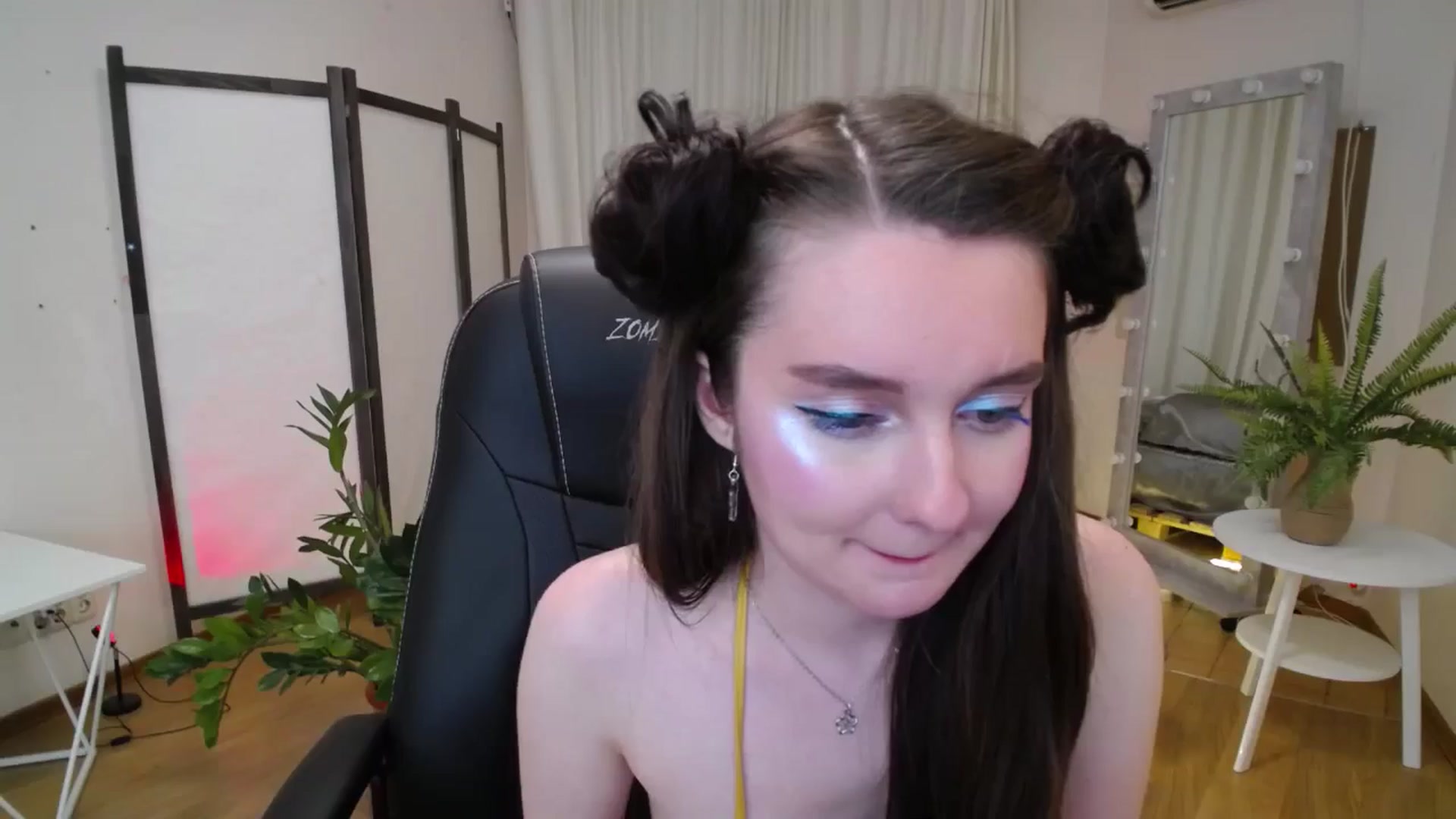 Gallery image thumbnail from Milim_Nava's myfreecams stream on, 06/19/2025, 08:38 image 17 of 20