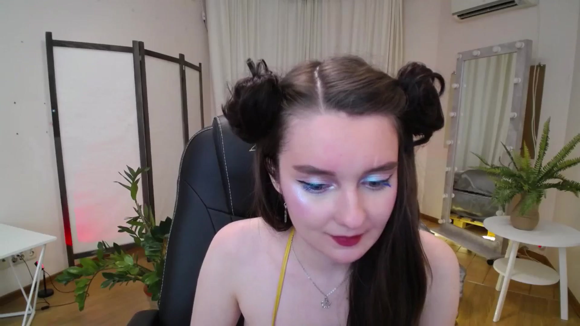 Gallery image thumbnail from Milim_Nava's myfreecams stream on, 06/19/2025, 08:38 image 6 of 20