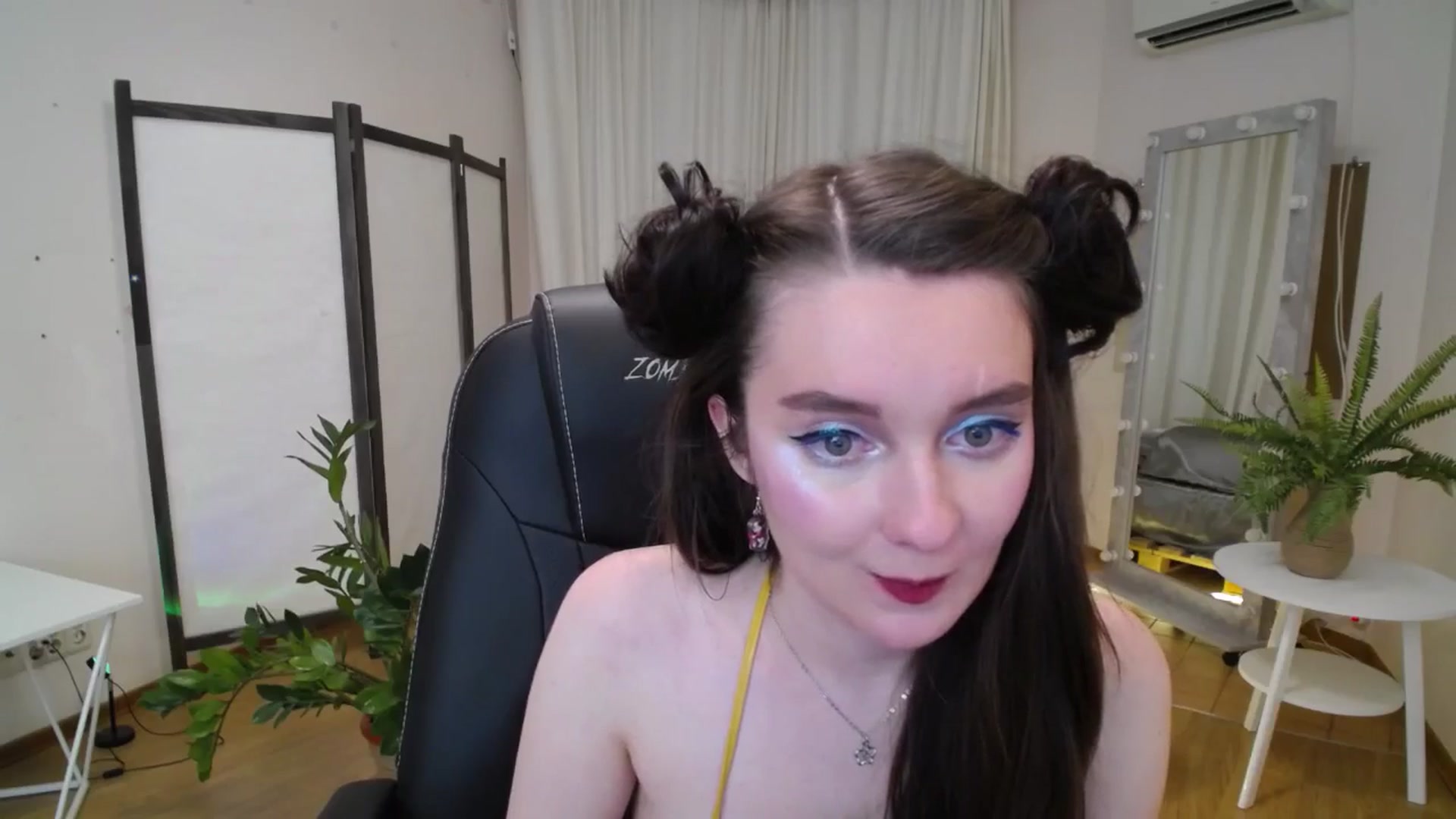 Gallery image thumbnail from Milim_Nava's myfreecams stream on, 06/19/2025, 08:38 image 8 of 20