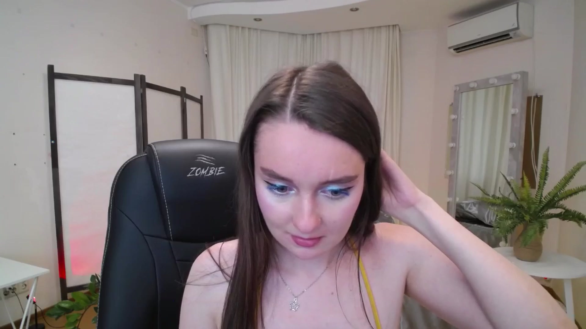 Gallery image thumbnail from Milim_Nava's myfreecams stream on, 06/19/2025, 10:04 image 7 of 20