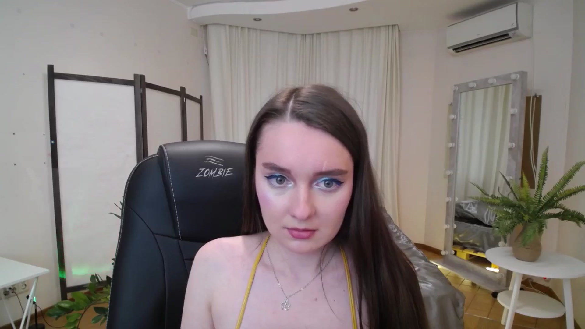 Gallery image thumbnail from Milim_Nava's myfreecams stream on, 06/19/2025, 10:04 image 9 of 20