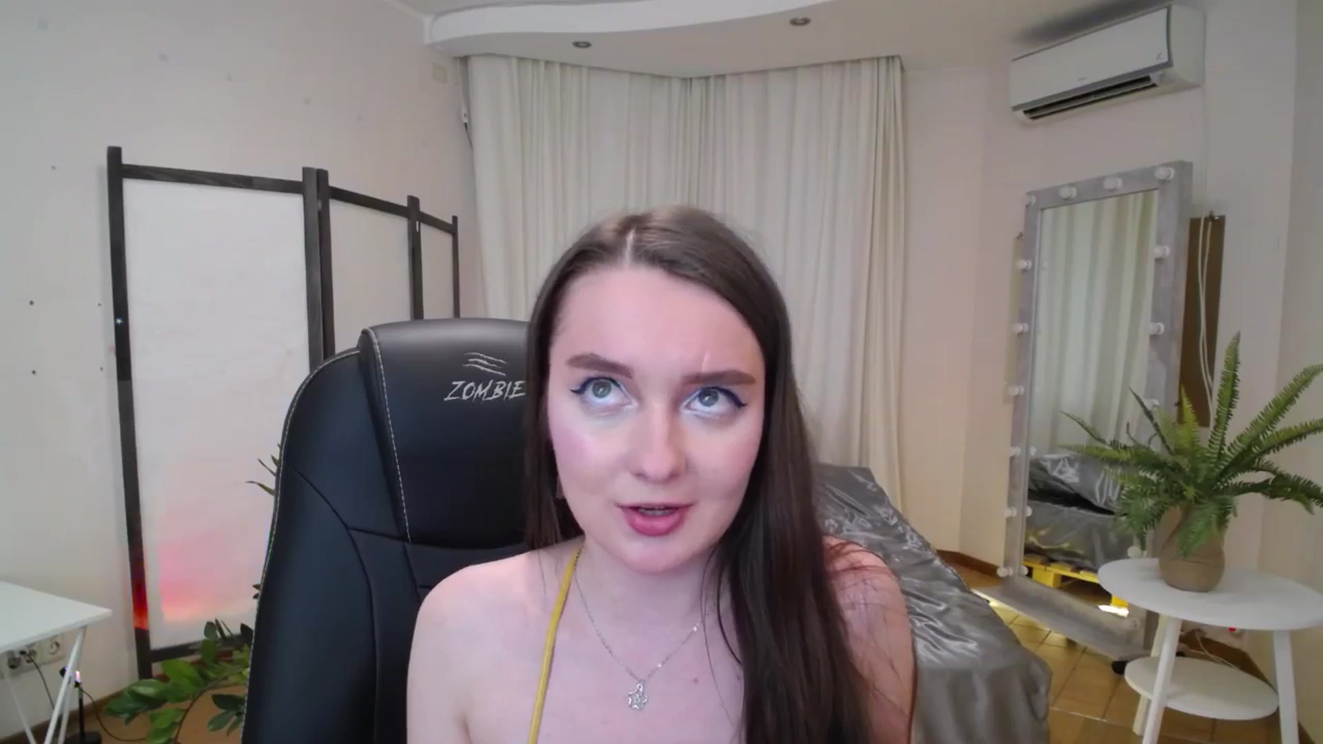 Gallery image thumbnail from Milim_Nava's myfreecams stream on, 06/19/2025, 10:04 image 10 of 20