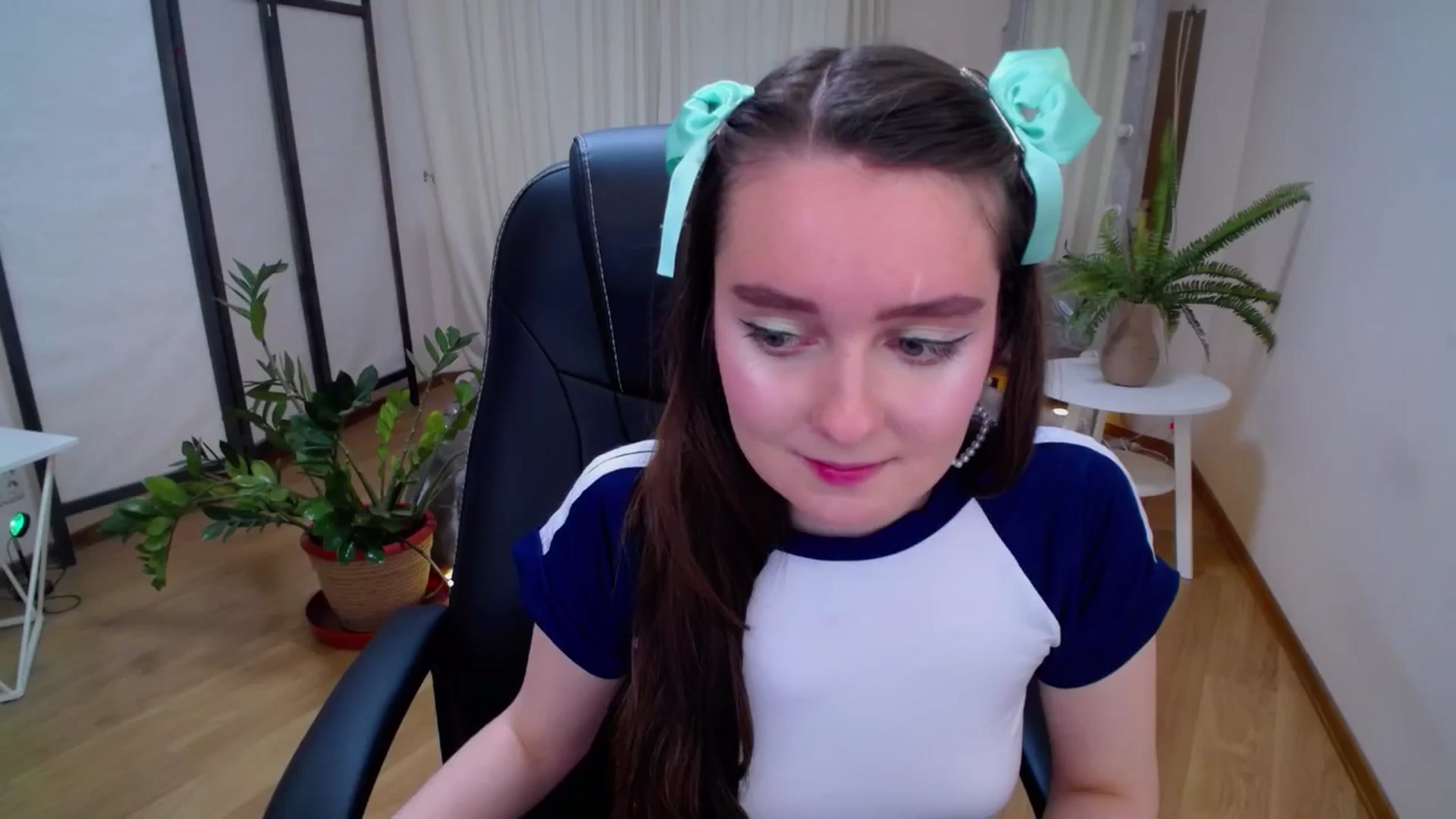 Gallery image thumbnail from Milim_Nava's myfreecams stream on, 06/24/2025, 07:06 image 6 of 20