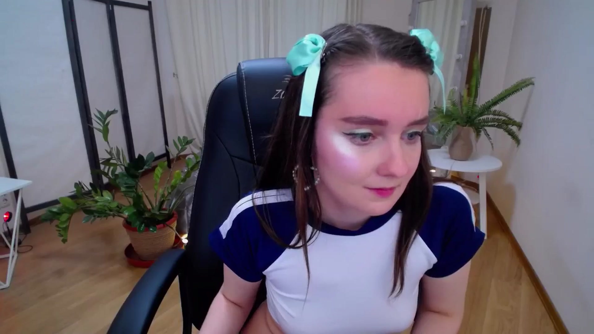 Gallery image thumbnail from Milim_Nava's myfreecams stream on, 06/24/2025, 07:06 image 16 of 20