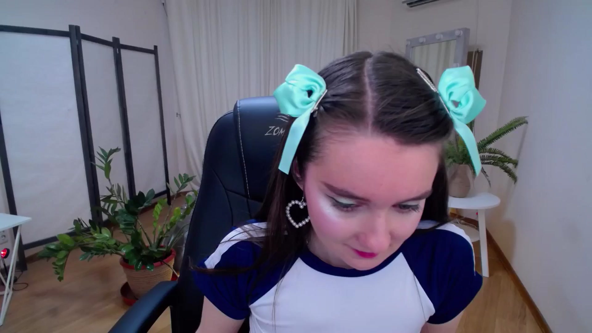 Gallery image thumbnail from Milim_Nava's myfreecams stream on, 06/24/2025, 07:06 image 1 of 20