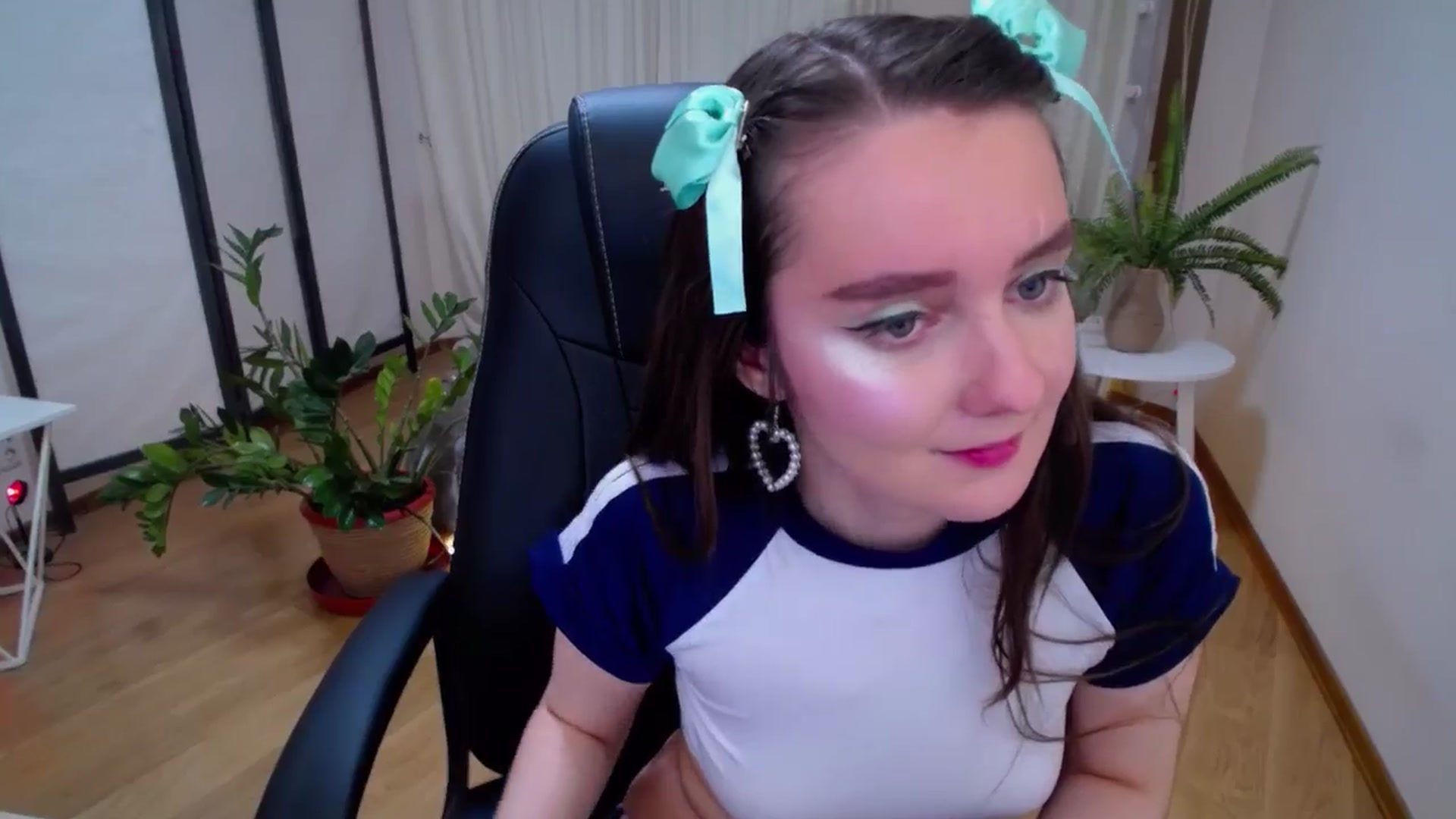 Gallery image thumbnail from Milim_Nava's myfreecams stream on, 06/24/2025, 07:06 image 5 of 20