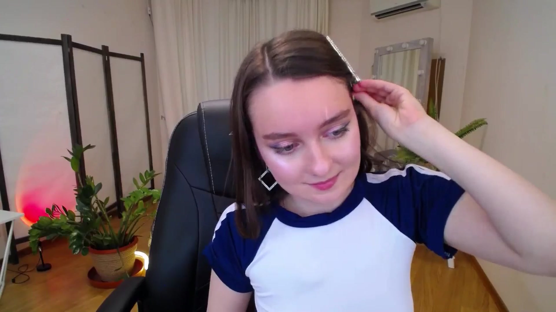 Gallery image thumbnail from Milim_Nava's myfreecams stream on, 06/26/2025, 05:51 image 15 of 20