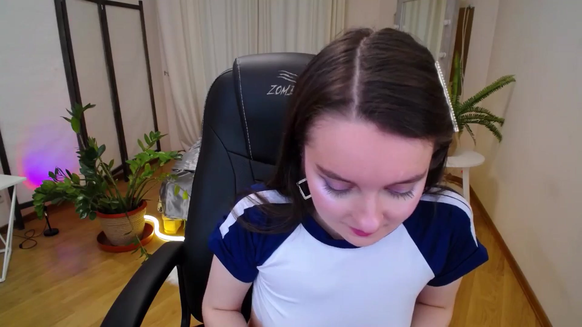 Gallery image thumbnail from Milim_Nava's myfreecams stream on, 06/26/2025, 05:51 image 18 of 20