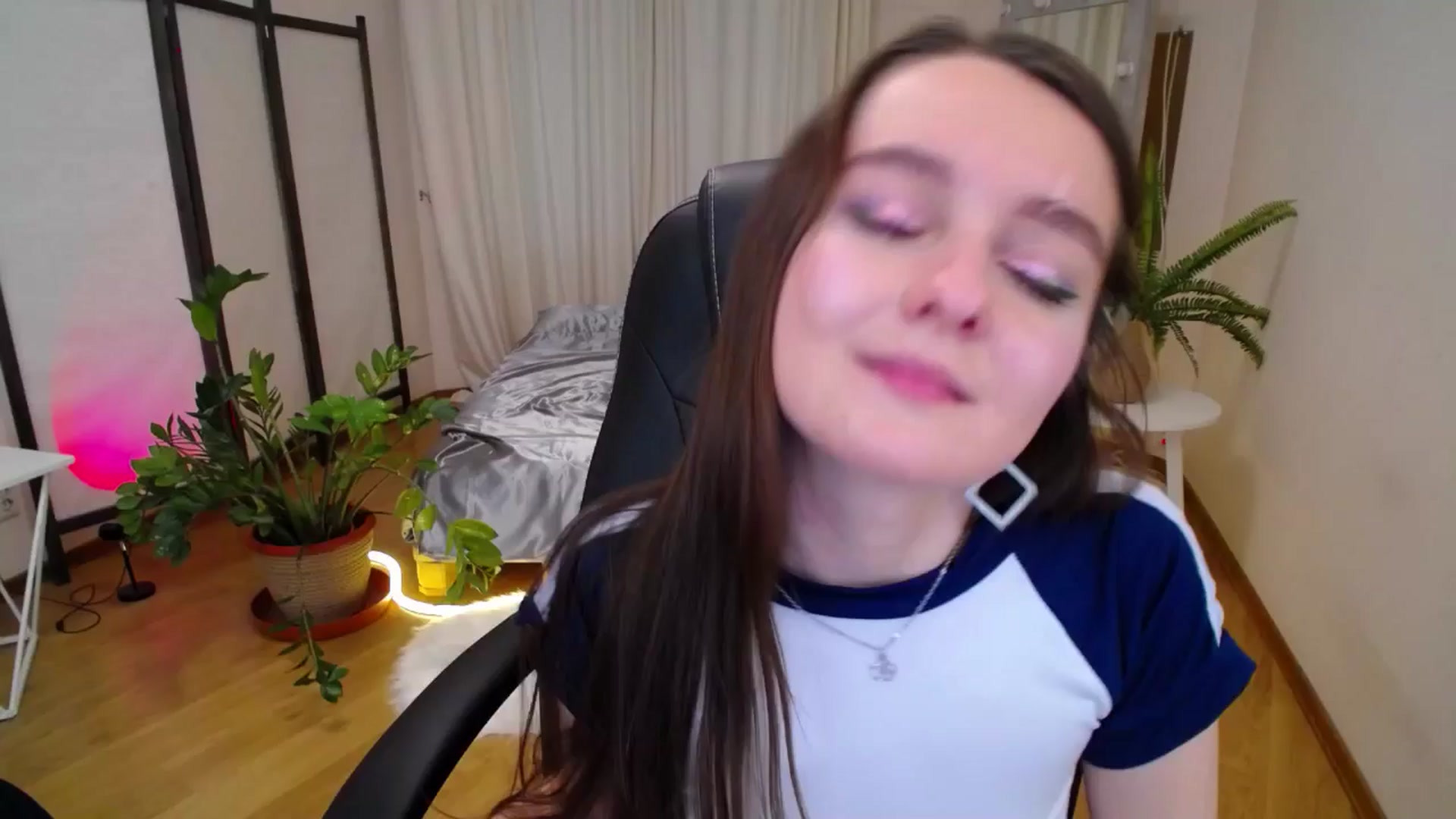 Gallery image thumbnail from Milim_Nava's myfreecams stream on, 06/26/2025, 08:35 image 2 of 20