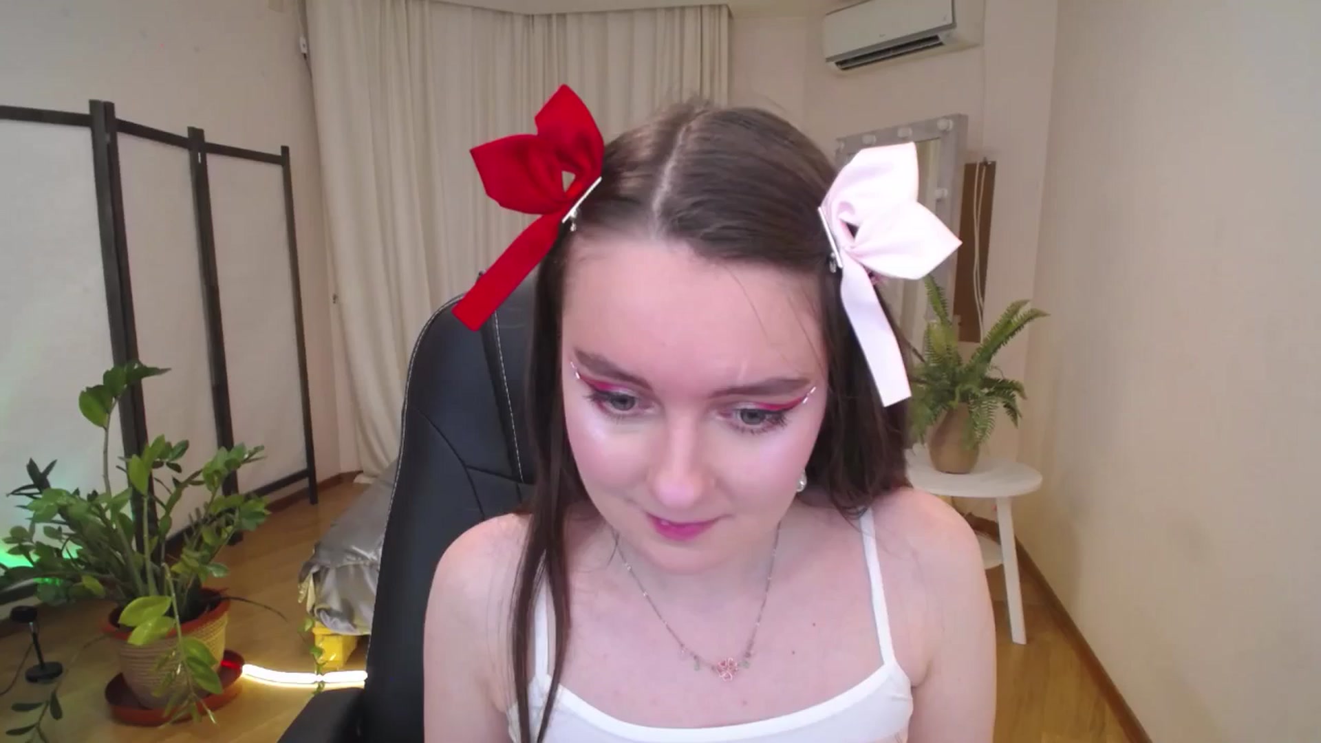 Gallery image thumbnail from Milim_Nava's myfreecams stream on, 06/28/2025, 18:25 image 1 of 20
