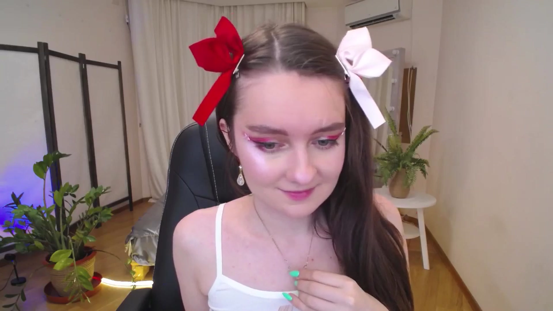 Gallery image thumbnail from Milim_Nava's myfreecams stream on, 06/28/2025, 18:25 image 5 of 20